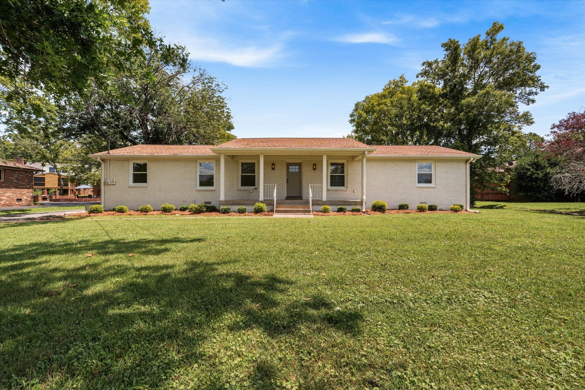 203 Oak Hill Dr — photo