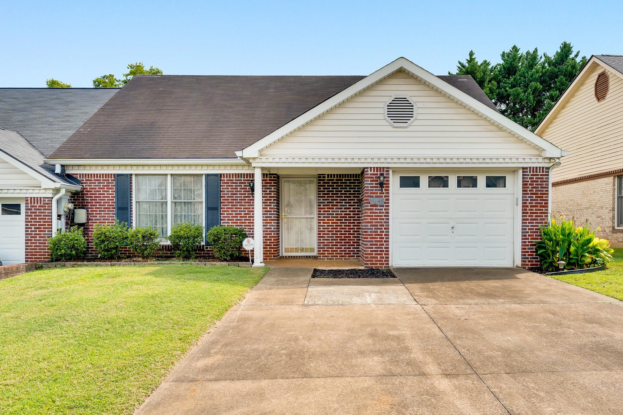 6648 Hickory Manor Circle — photo