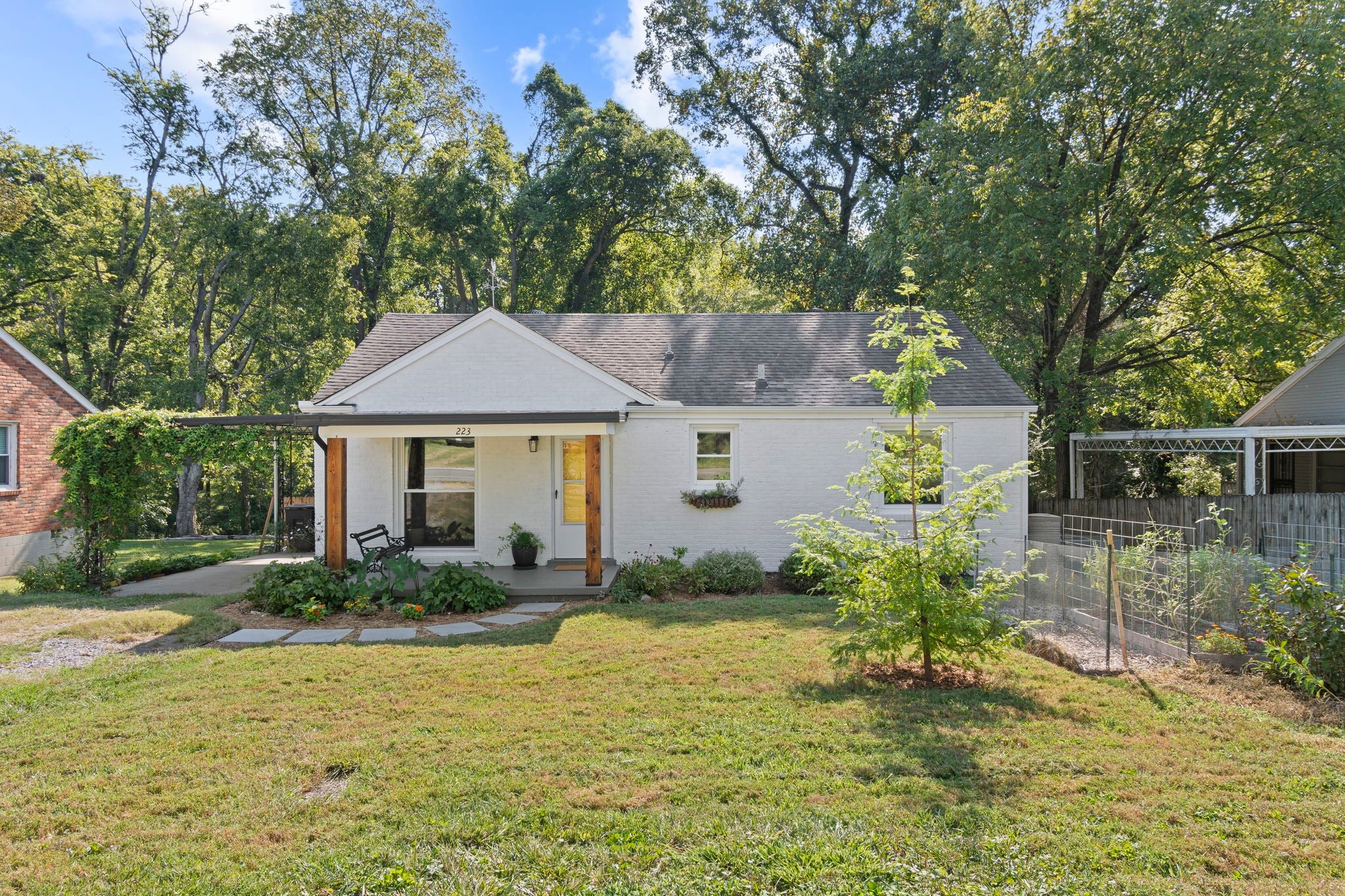 223 Graylynn Dr — photo