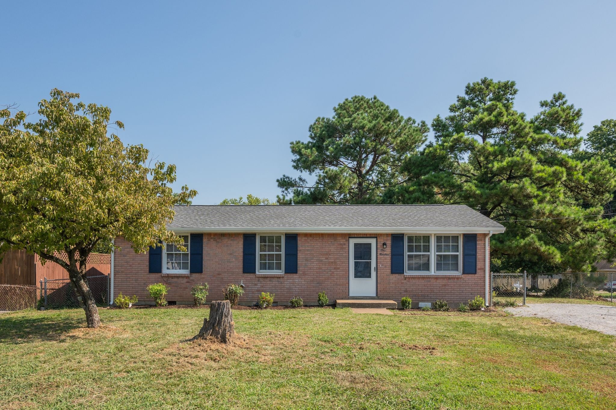 100 Karen Ray Ct — photo