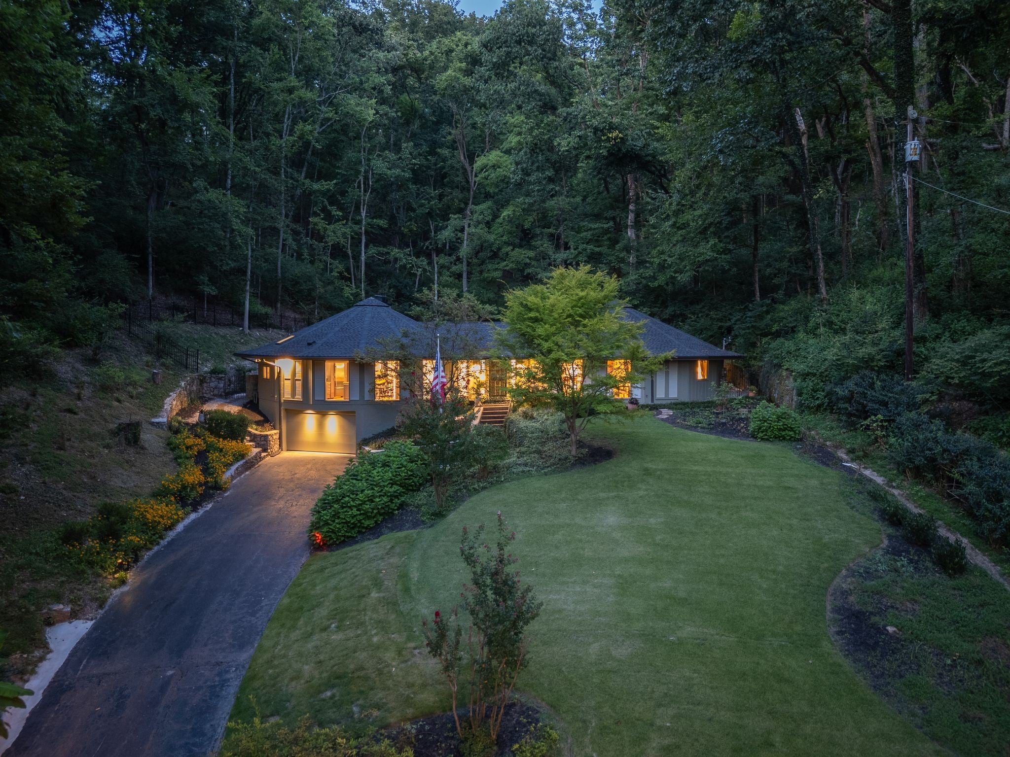 5856 Beauregard Dr — photo