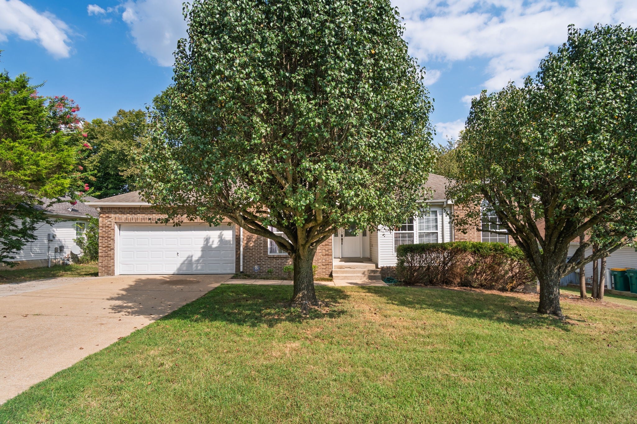 2261 Joann Dr — photo
