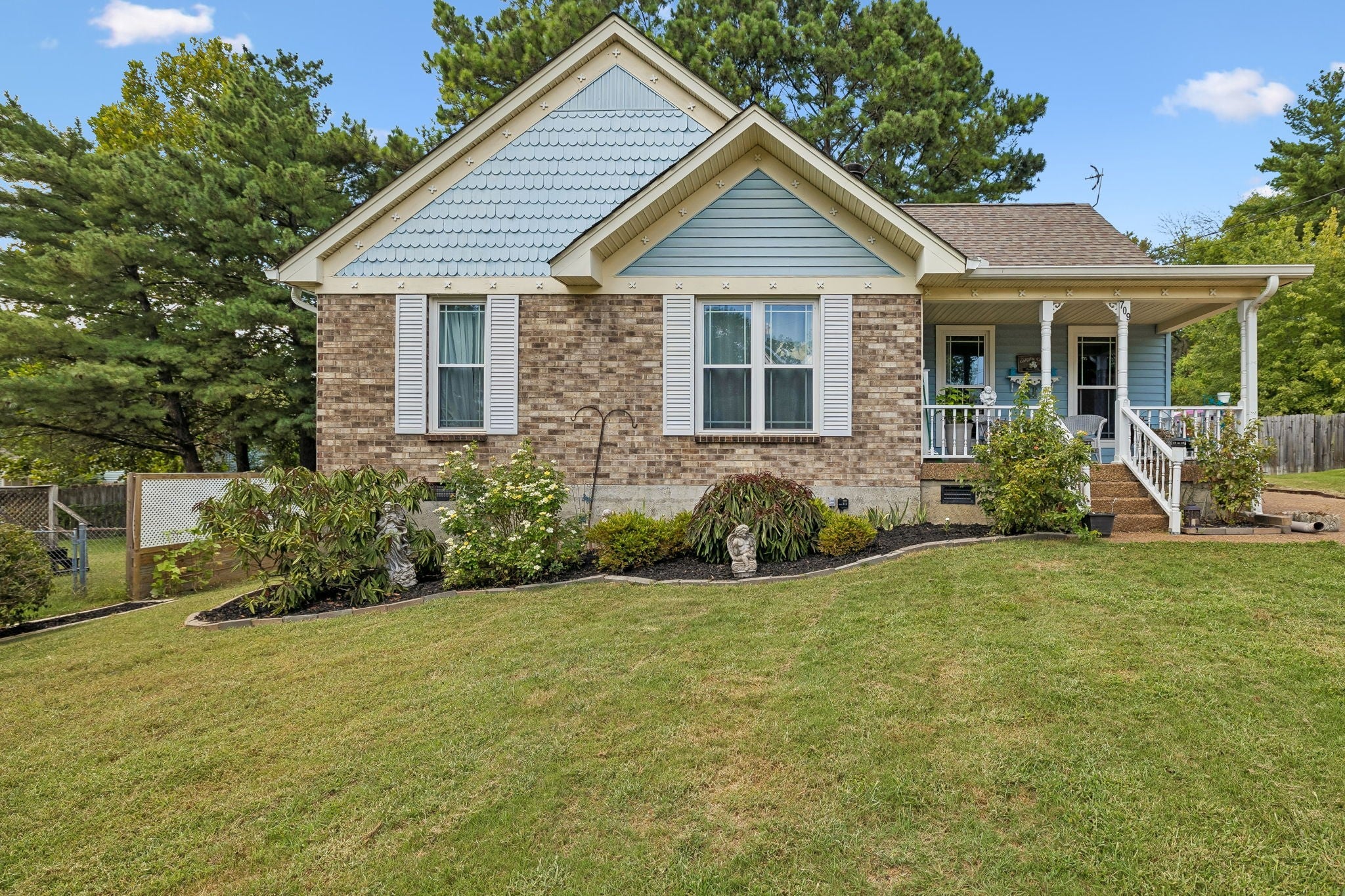 709 Woodbrier Ct — photo