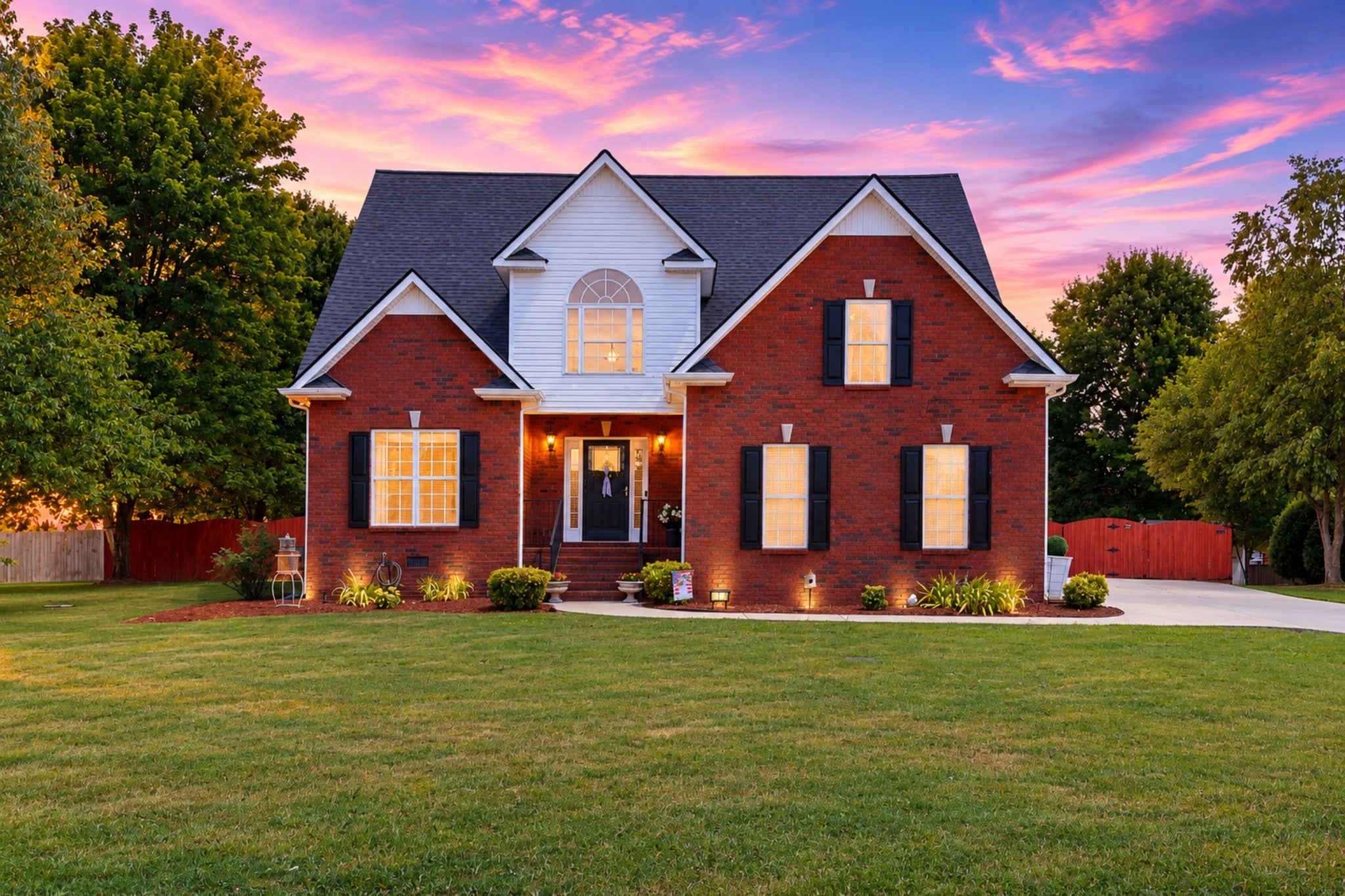 107 Home Pl — photo