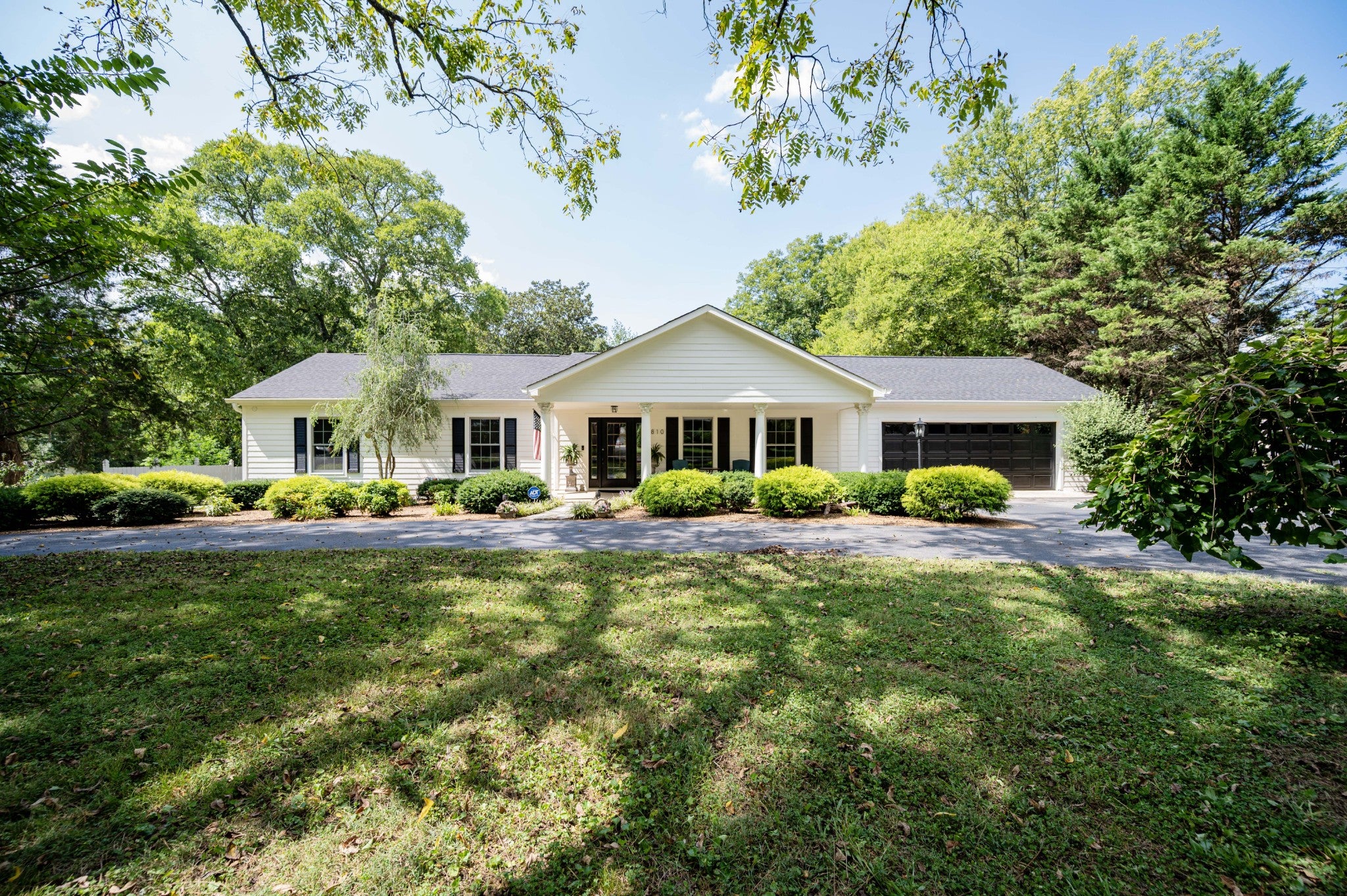 810 Cumberland Dr — photo
