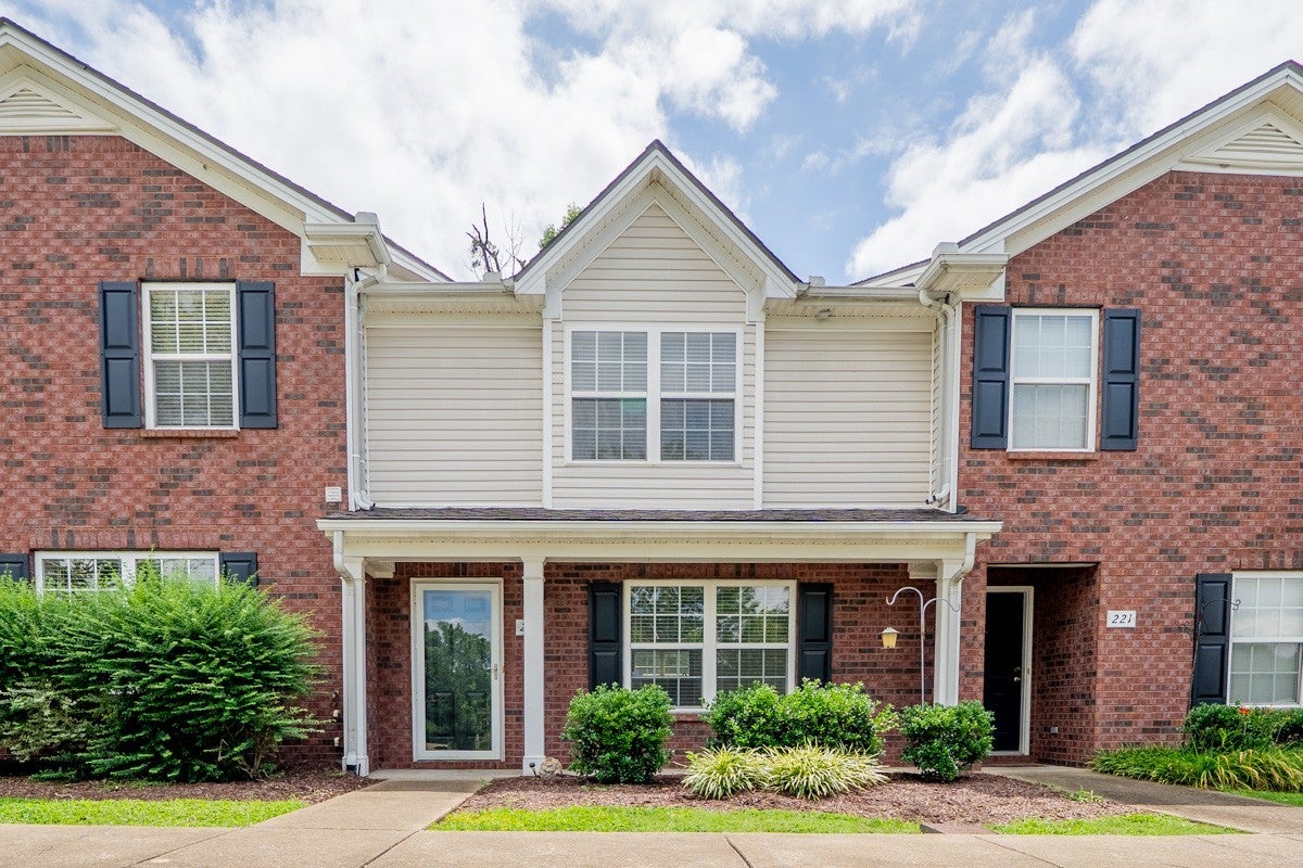 223 Buck Run Dr — photo