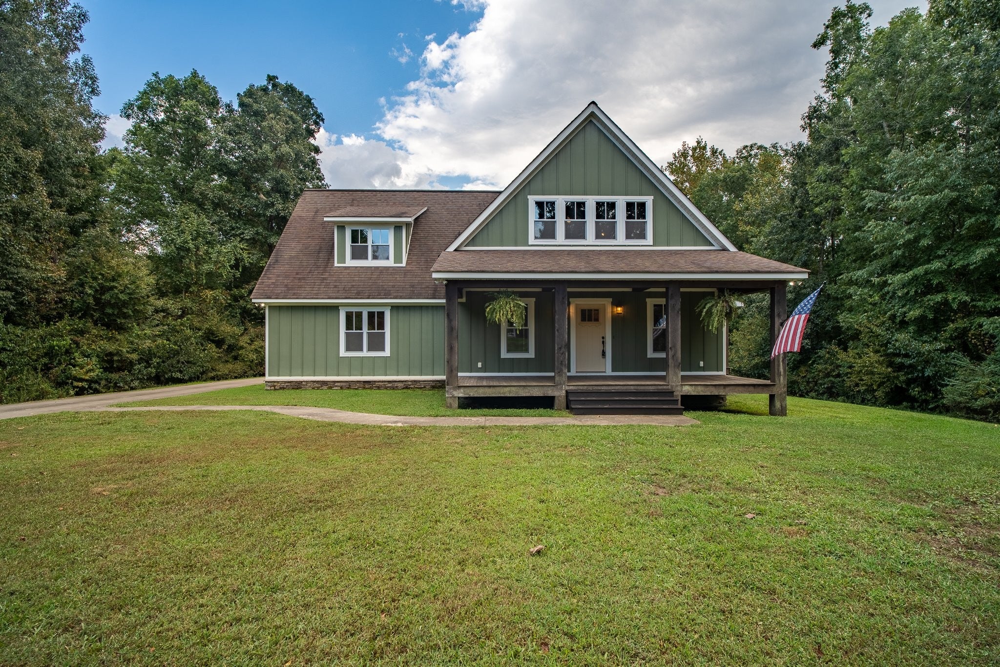 700 Old Johnson Lake Rd — photo