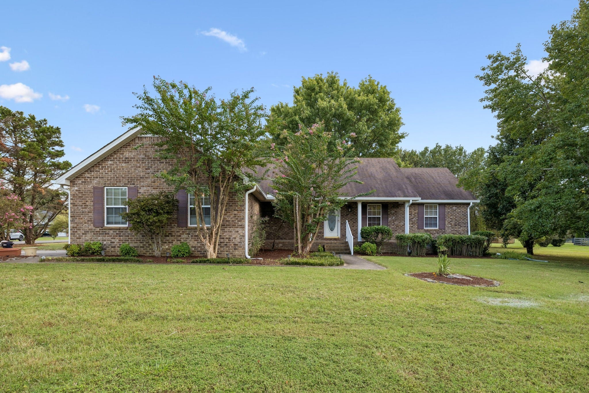 201 Tenby Dr — photo