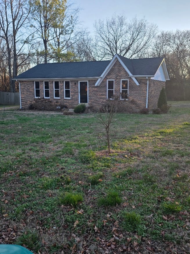 806 Jones Cir — photo