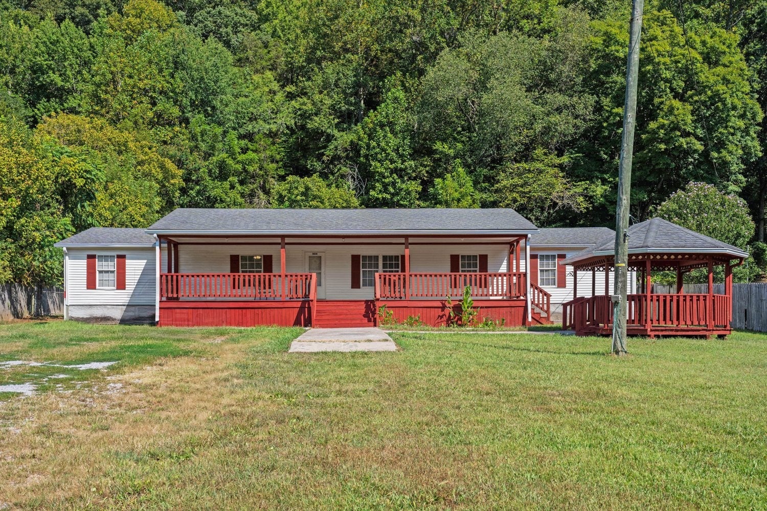 1404 Little Pond Creek Rd — photo