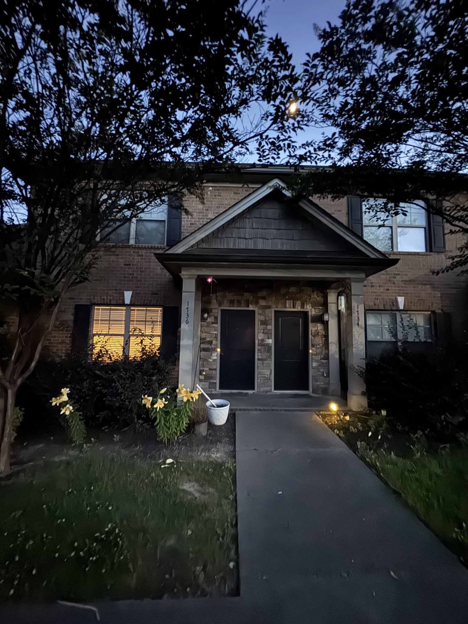 1736 Stonebriar Dr NE — photo