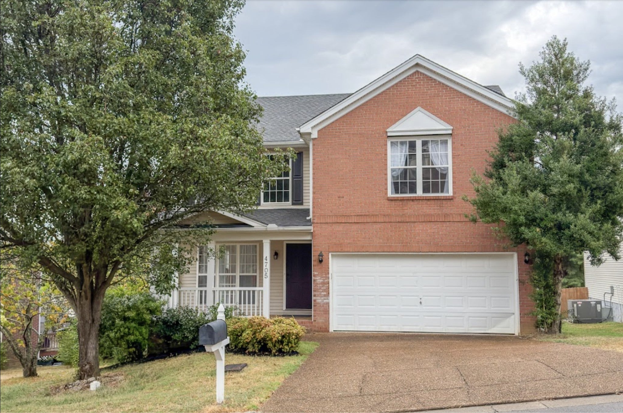 4705 Chepstow Dr — photo