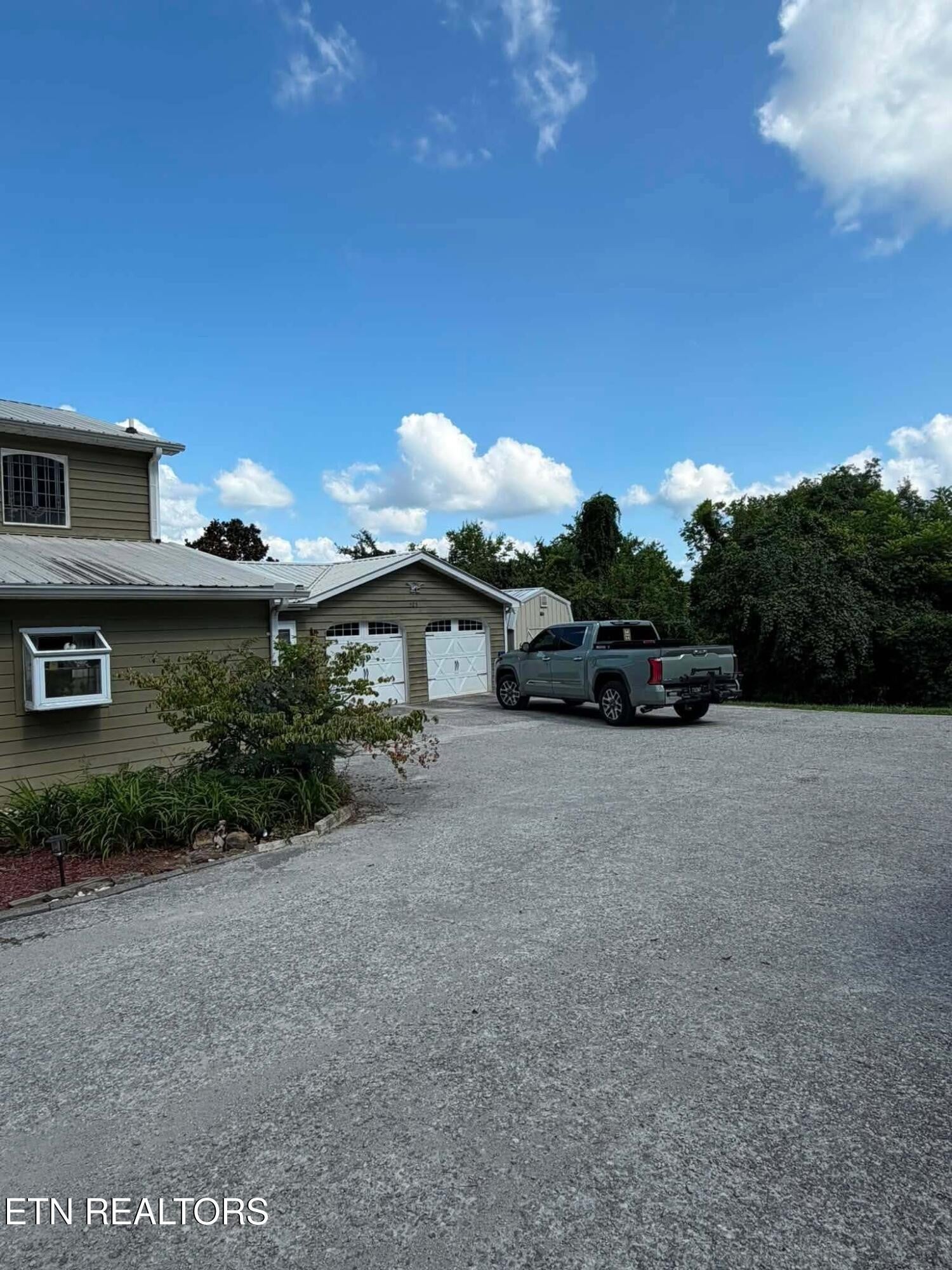 505 Brushy Valley Rd — photo