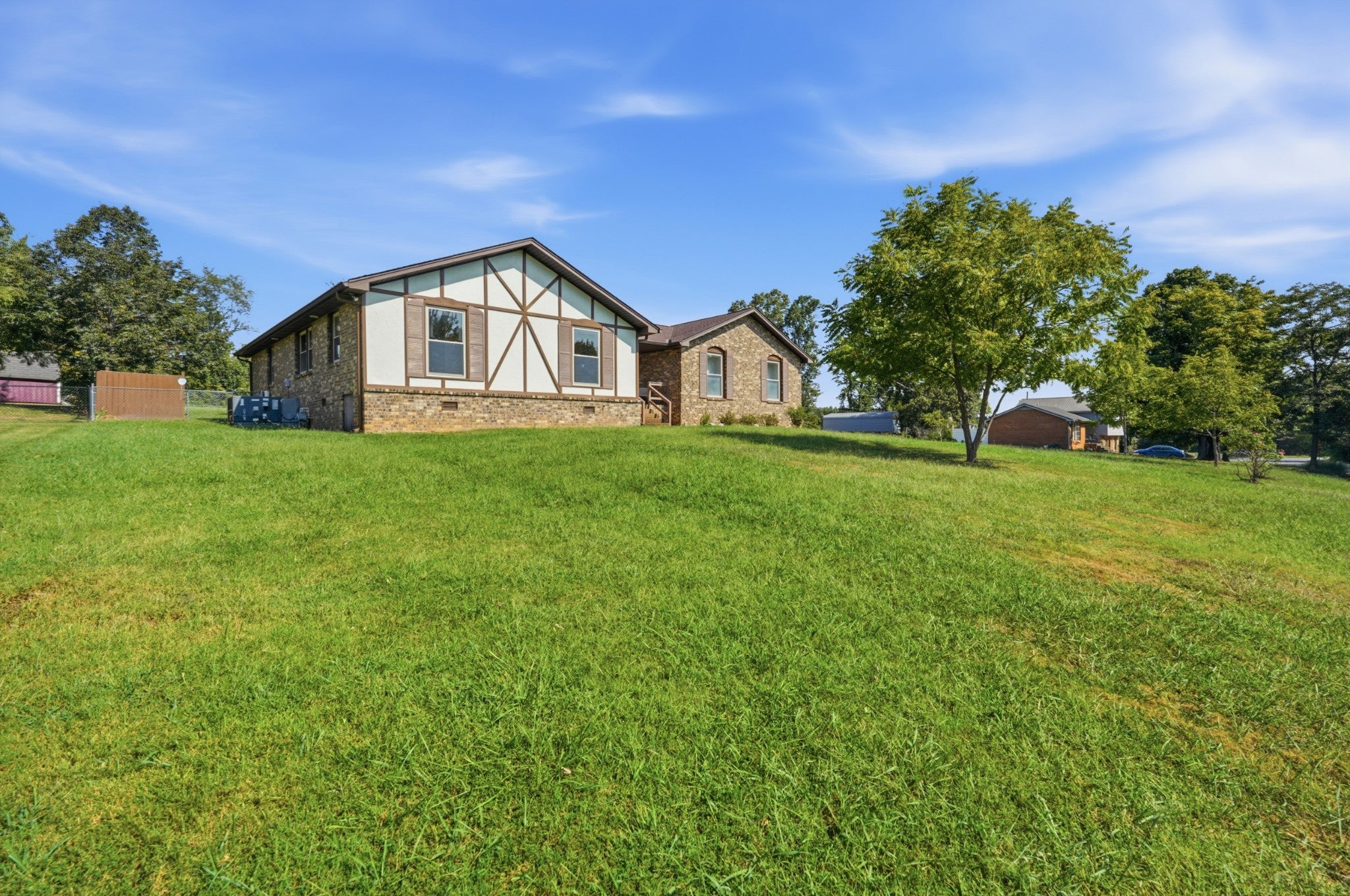 107 Stonewall Dr — photo