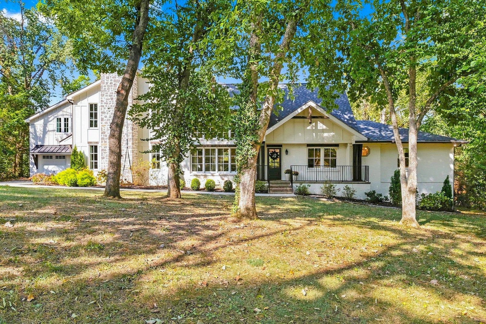 824 Belton Dr — photo