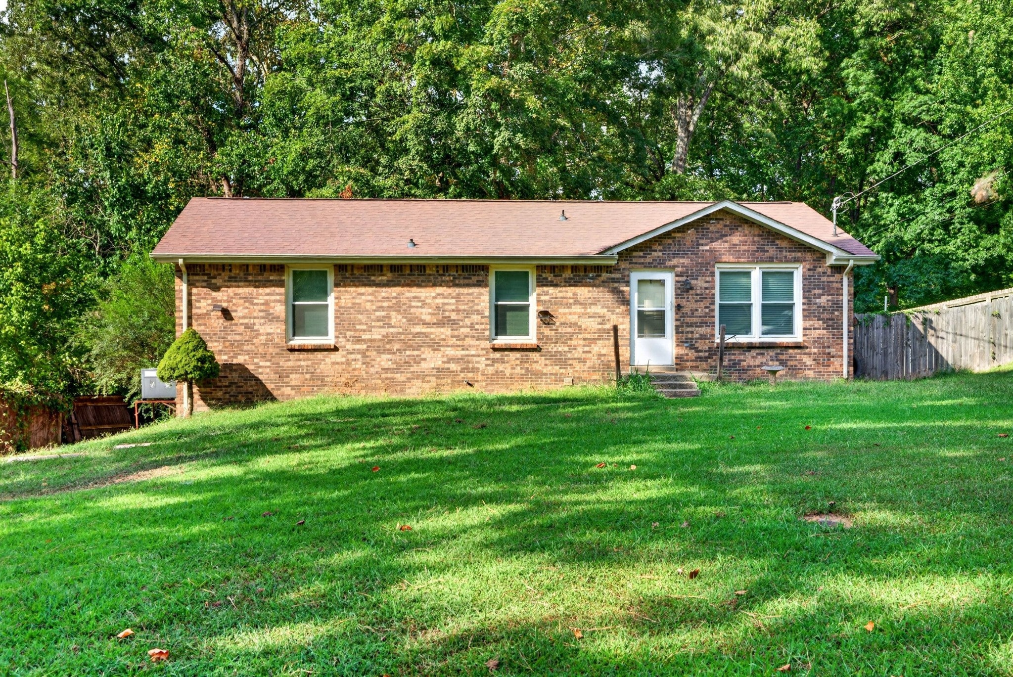 405 Corinne Cir — photo