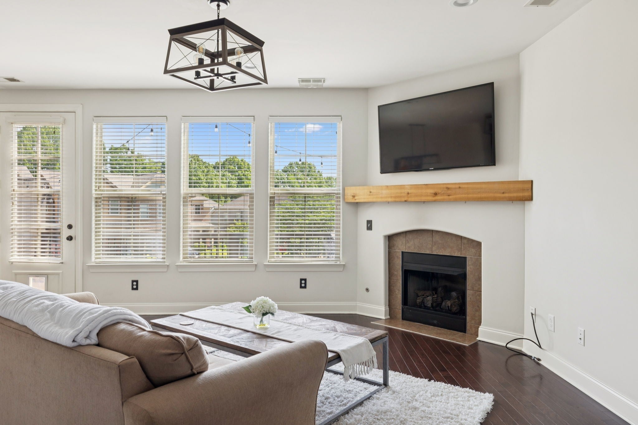 1102 Smokewood Way — photo