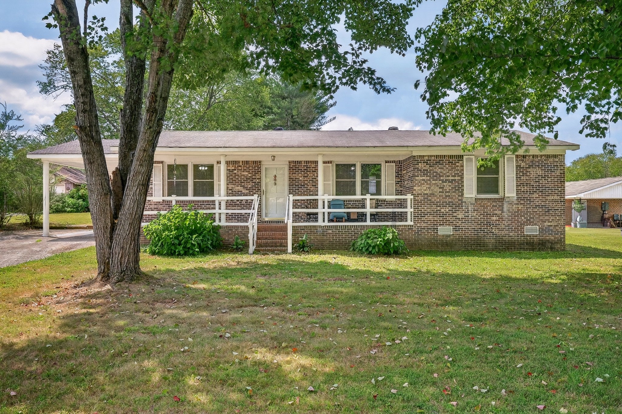 304 Highland Dr — photo