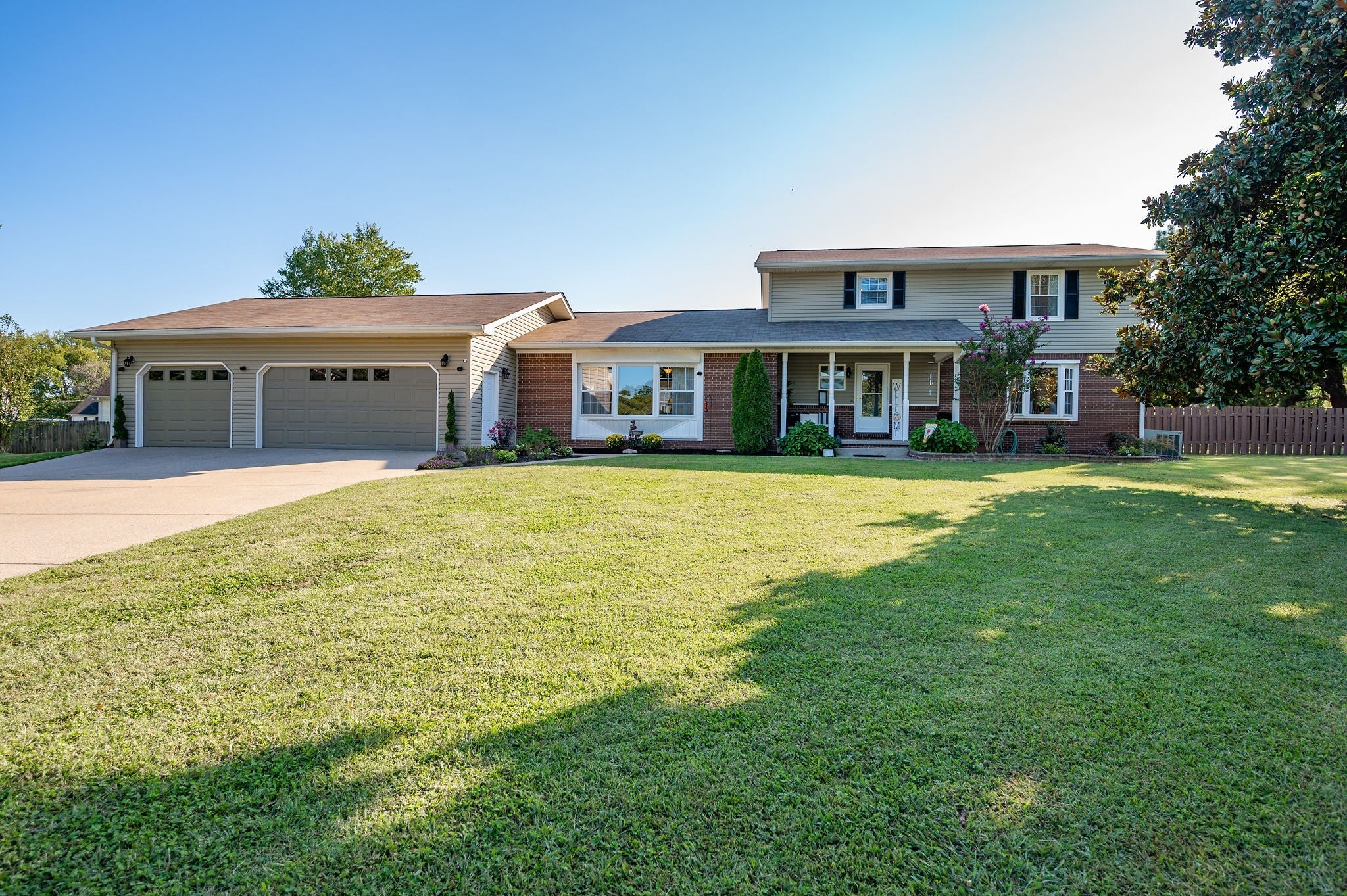 2546 Summit Ct — photo
