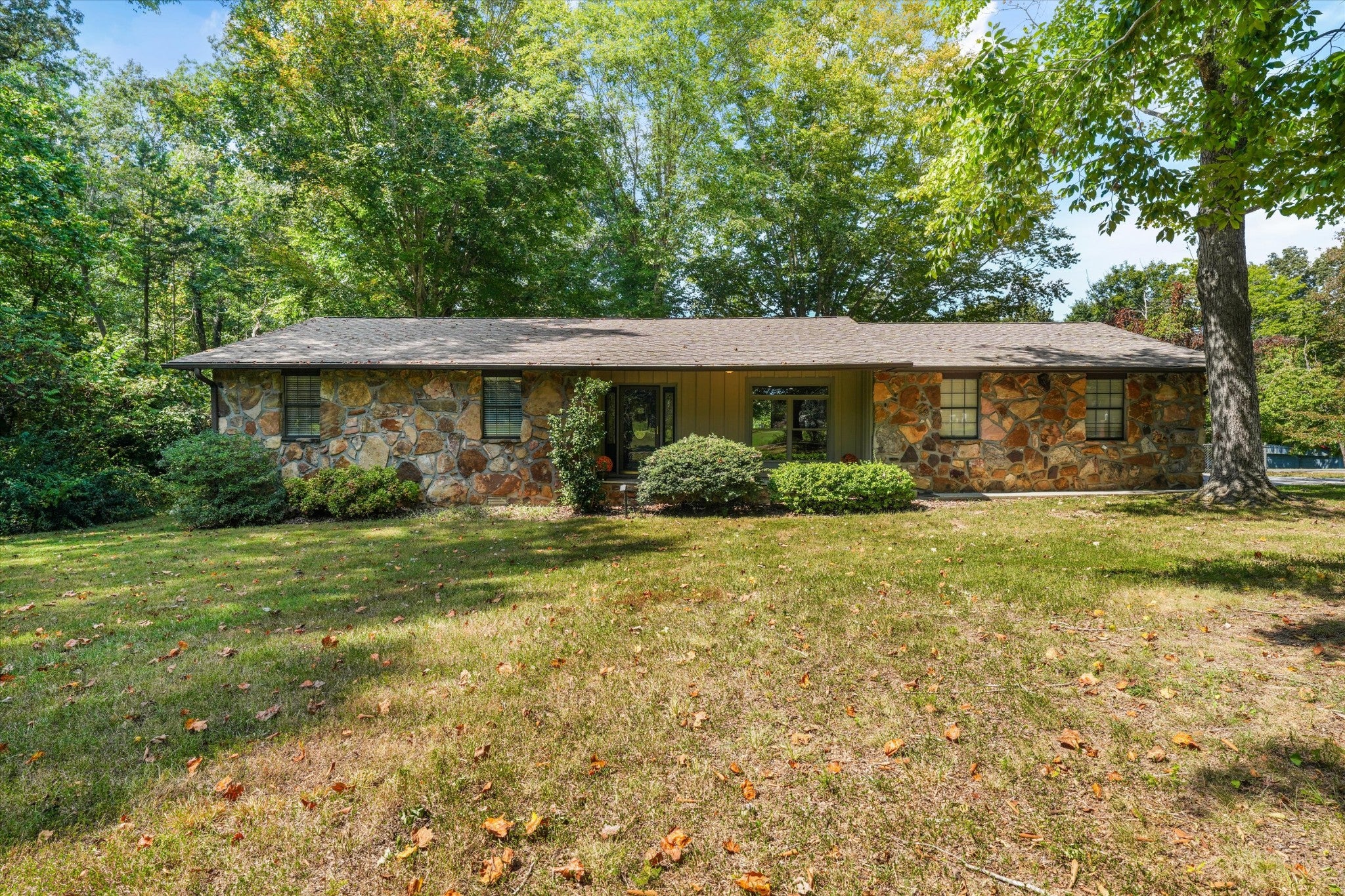 405 Sportsman Ln — photo