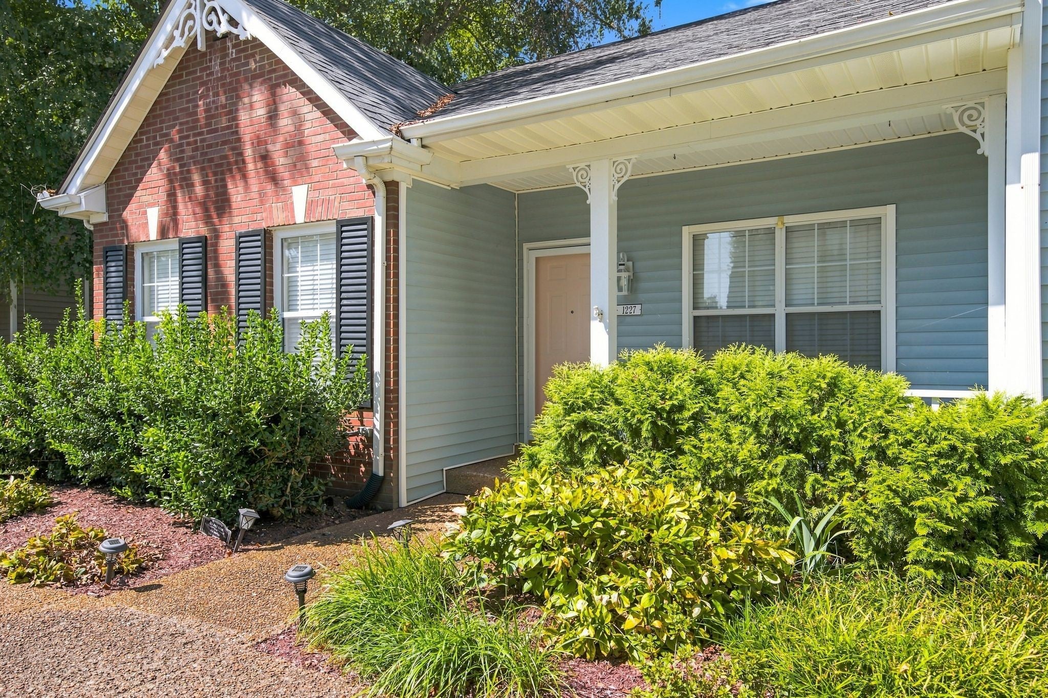 1227 Carriage Park Dr — photo