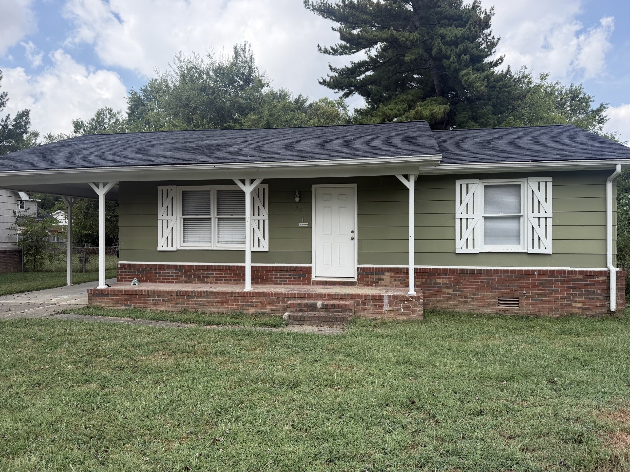125 Boxwood Dr — photo