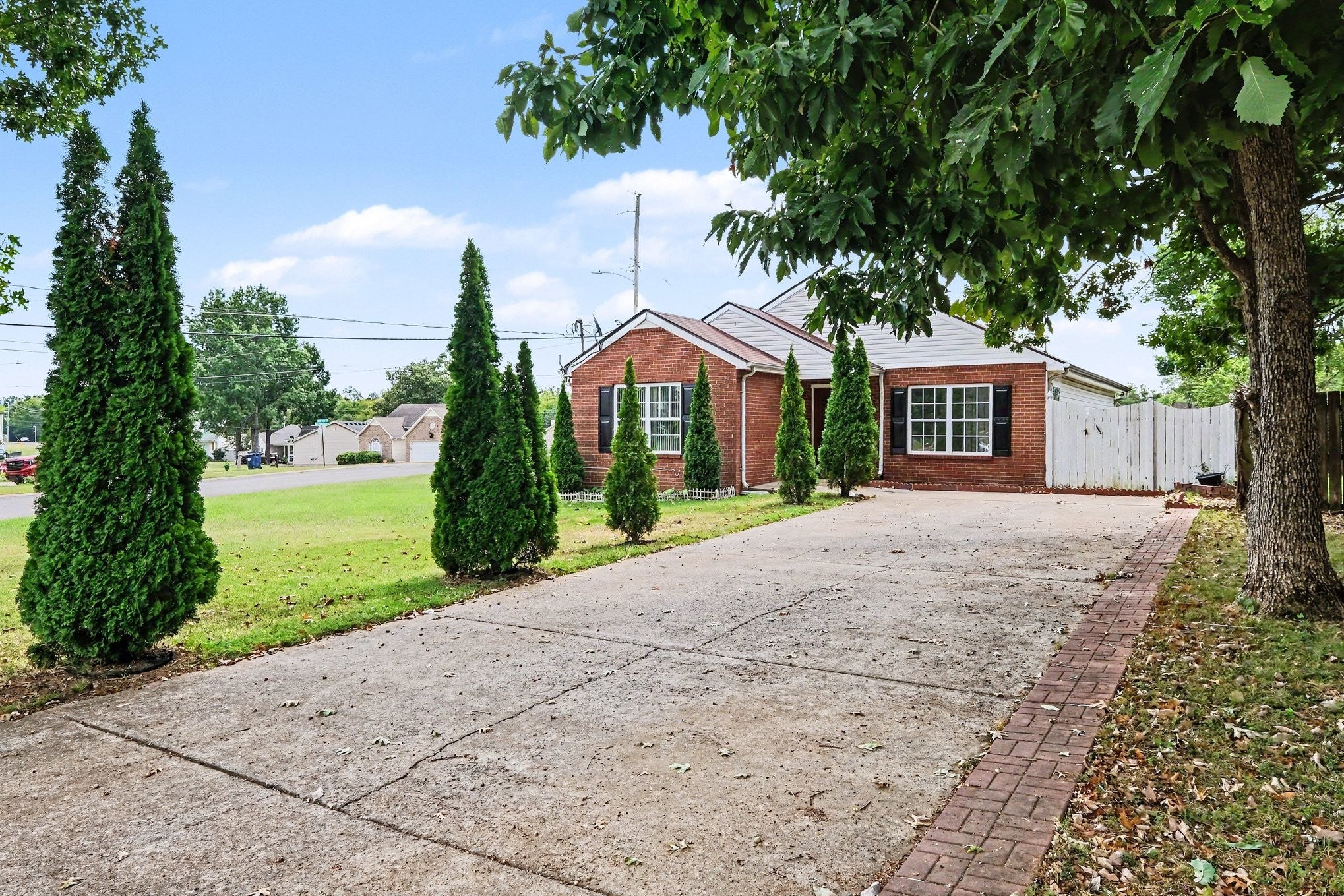 810 Keith Dr — photo