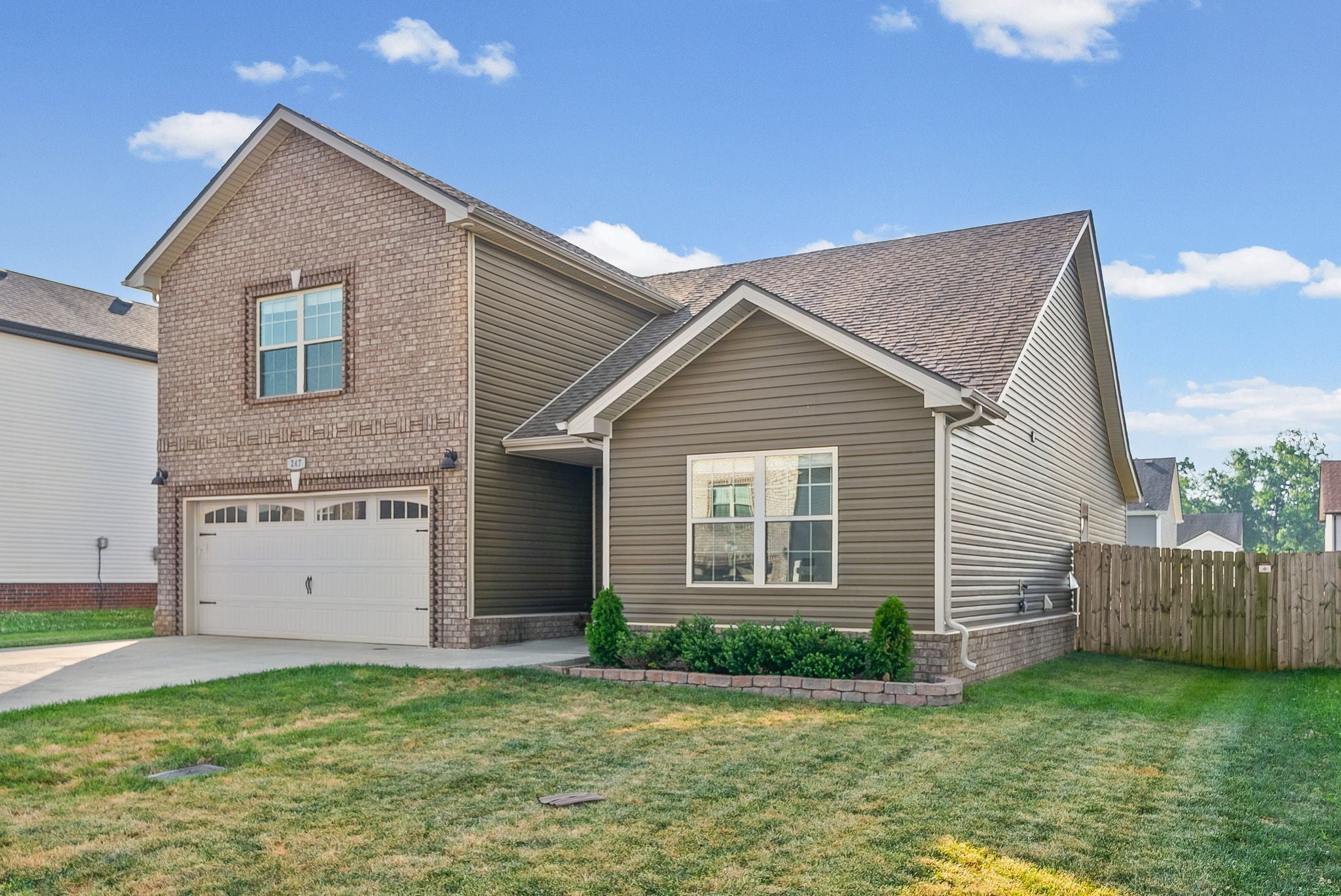 247 Dugger Dr — photo