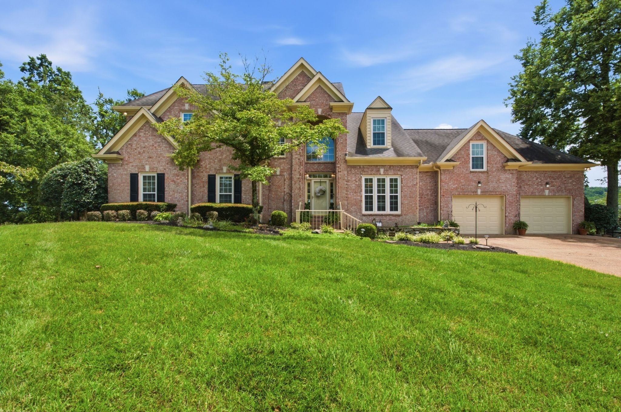 150 Temple Crest Trl — photo