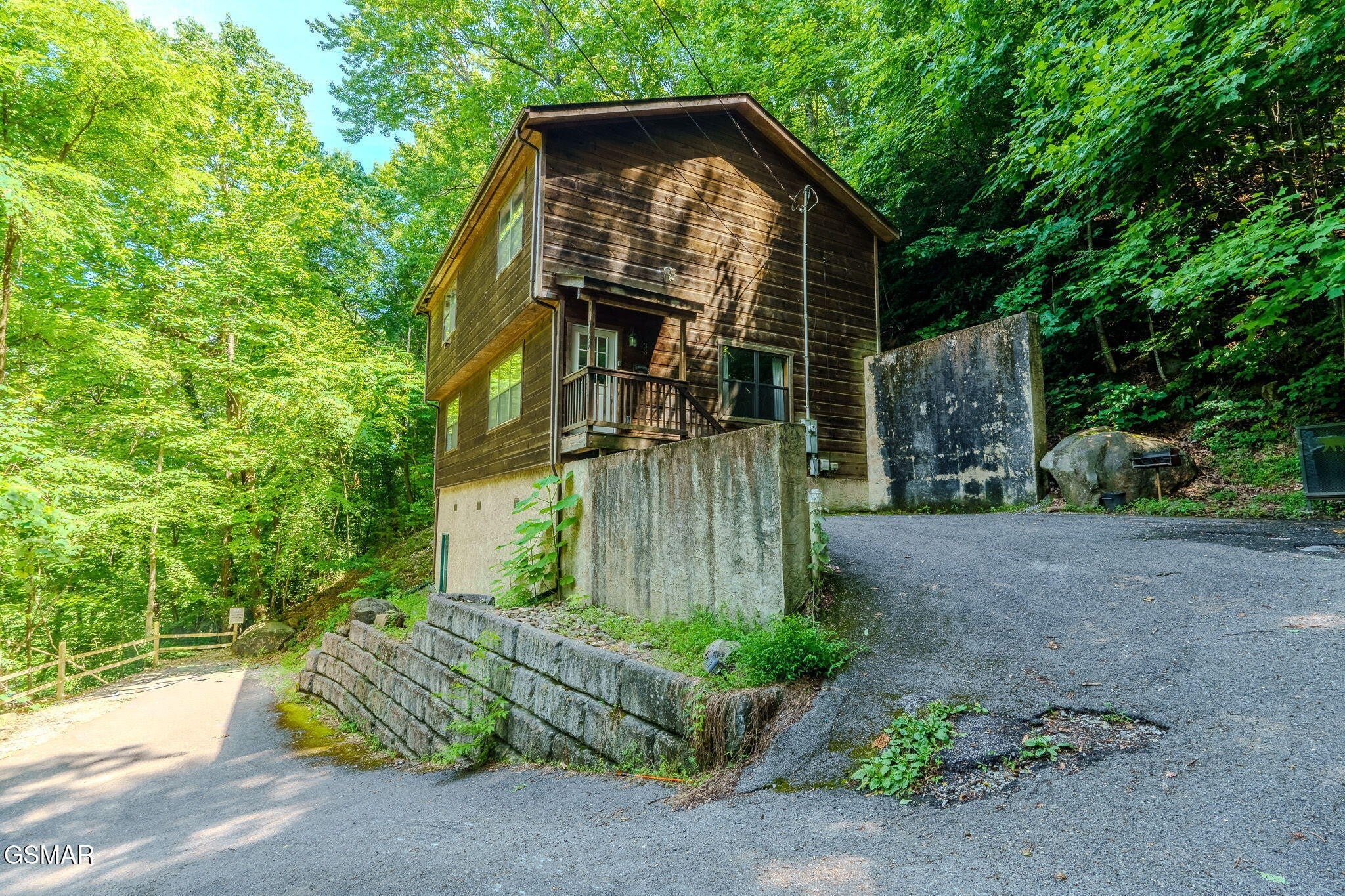 933 Ski Mountain Road — photo