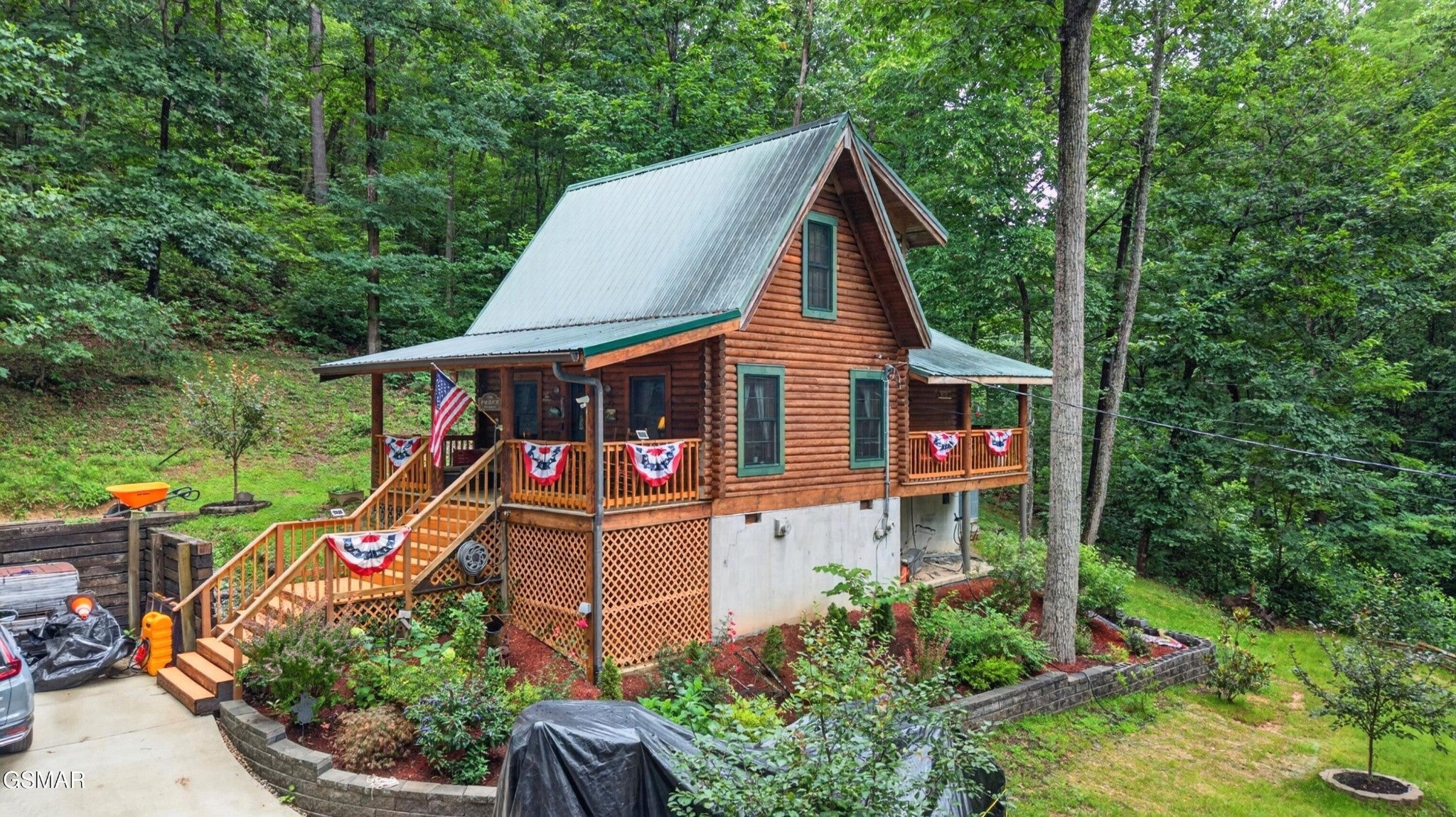 2104 Reid Lane — photo