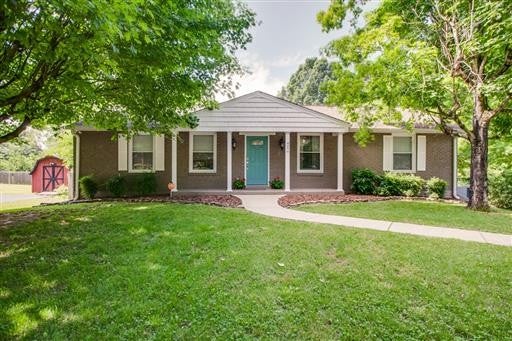 407 Hilltop Dr — photo