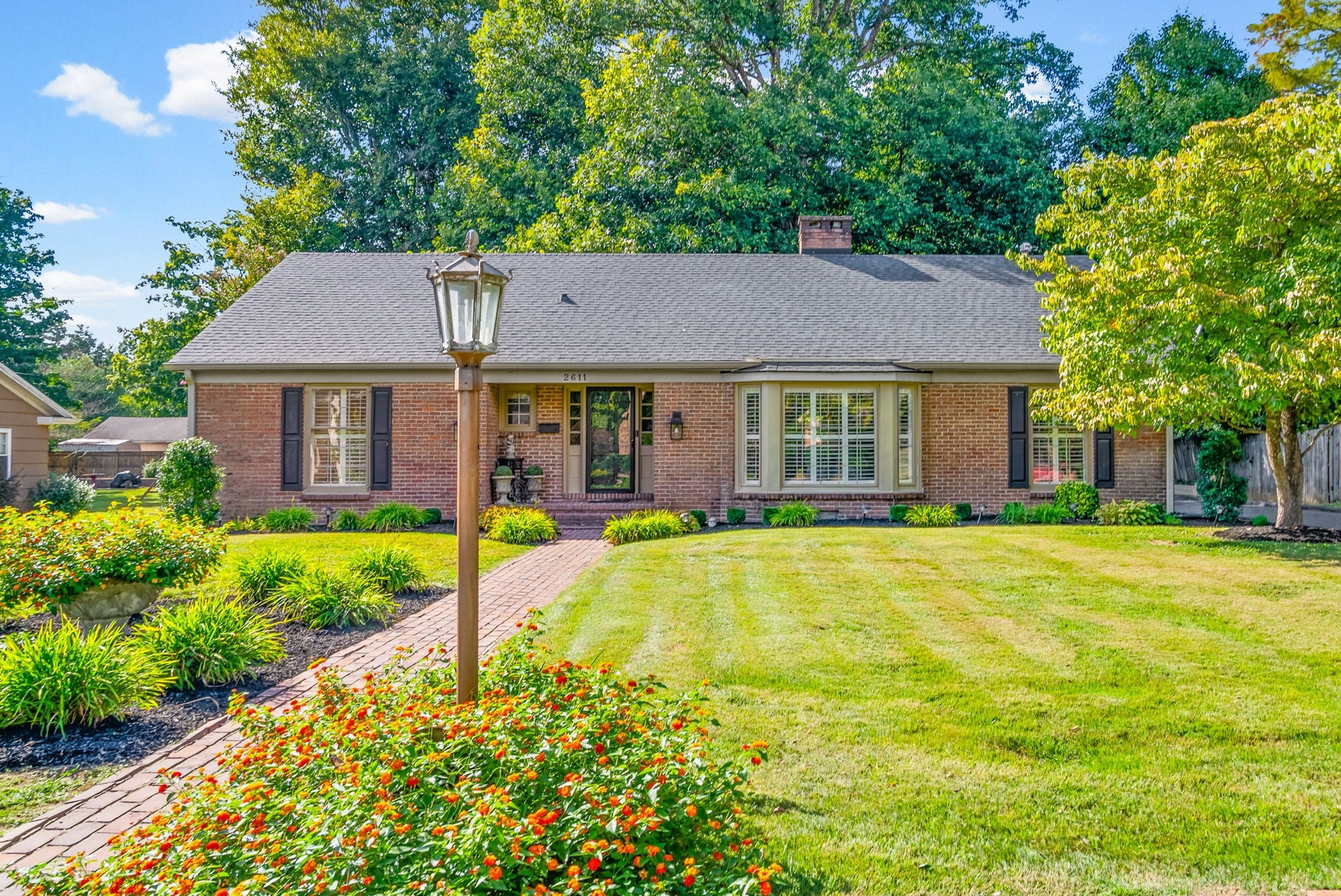 2611 Cayce Meade Dr — photo