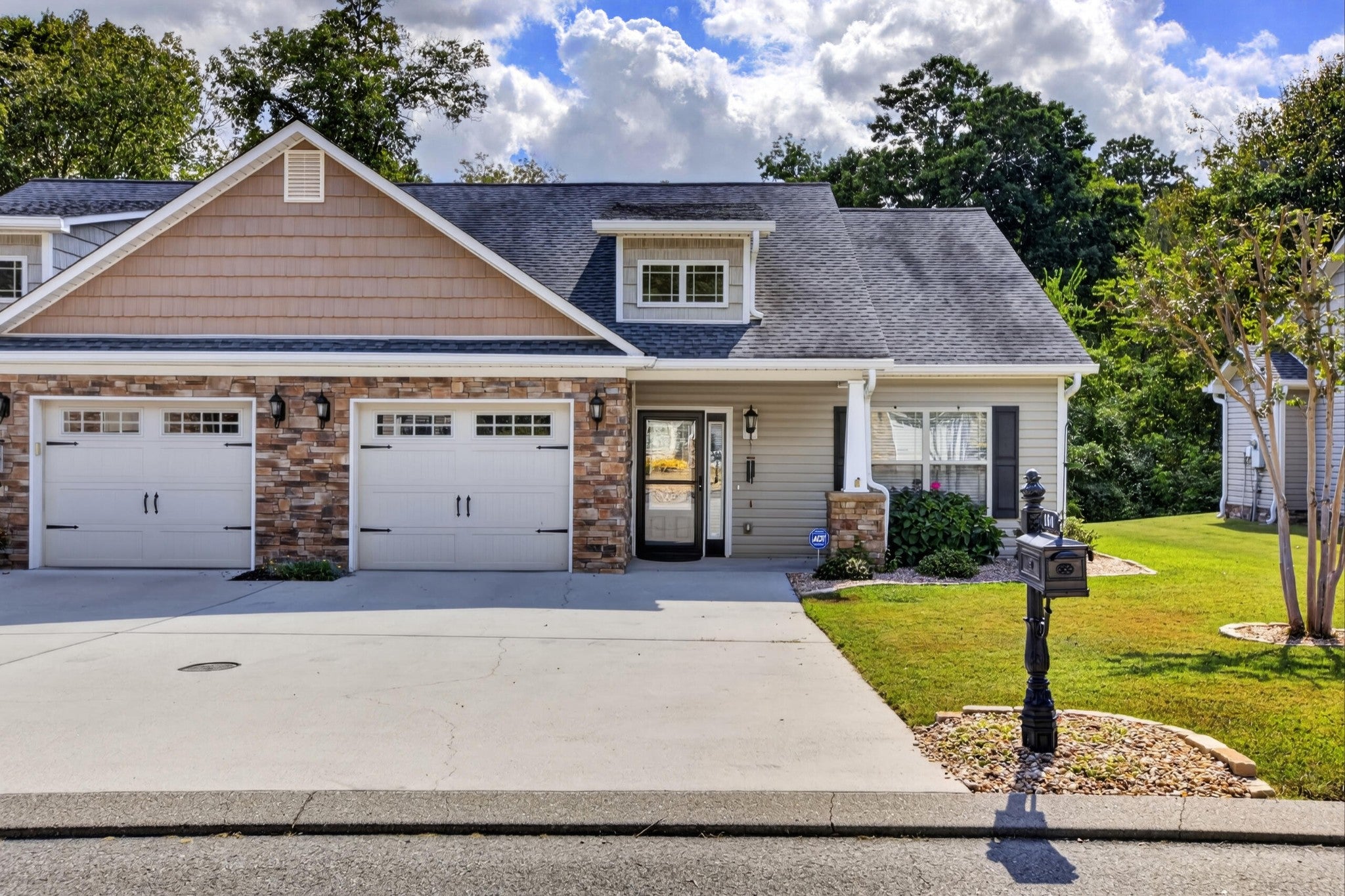 160 Elijah Way NW — photo