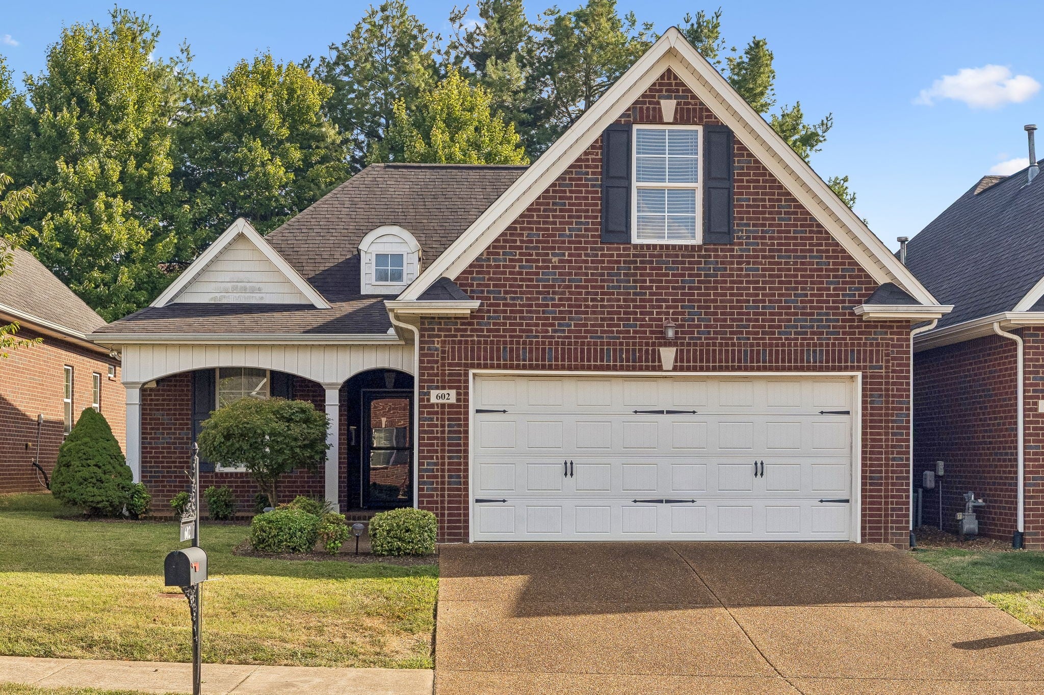 602 Indian Ridge Cir — photo