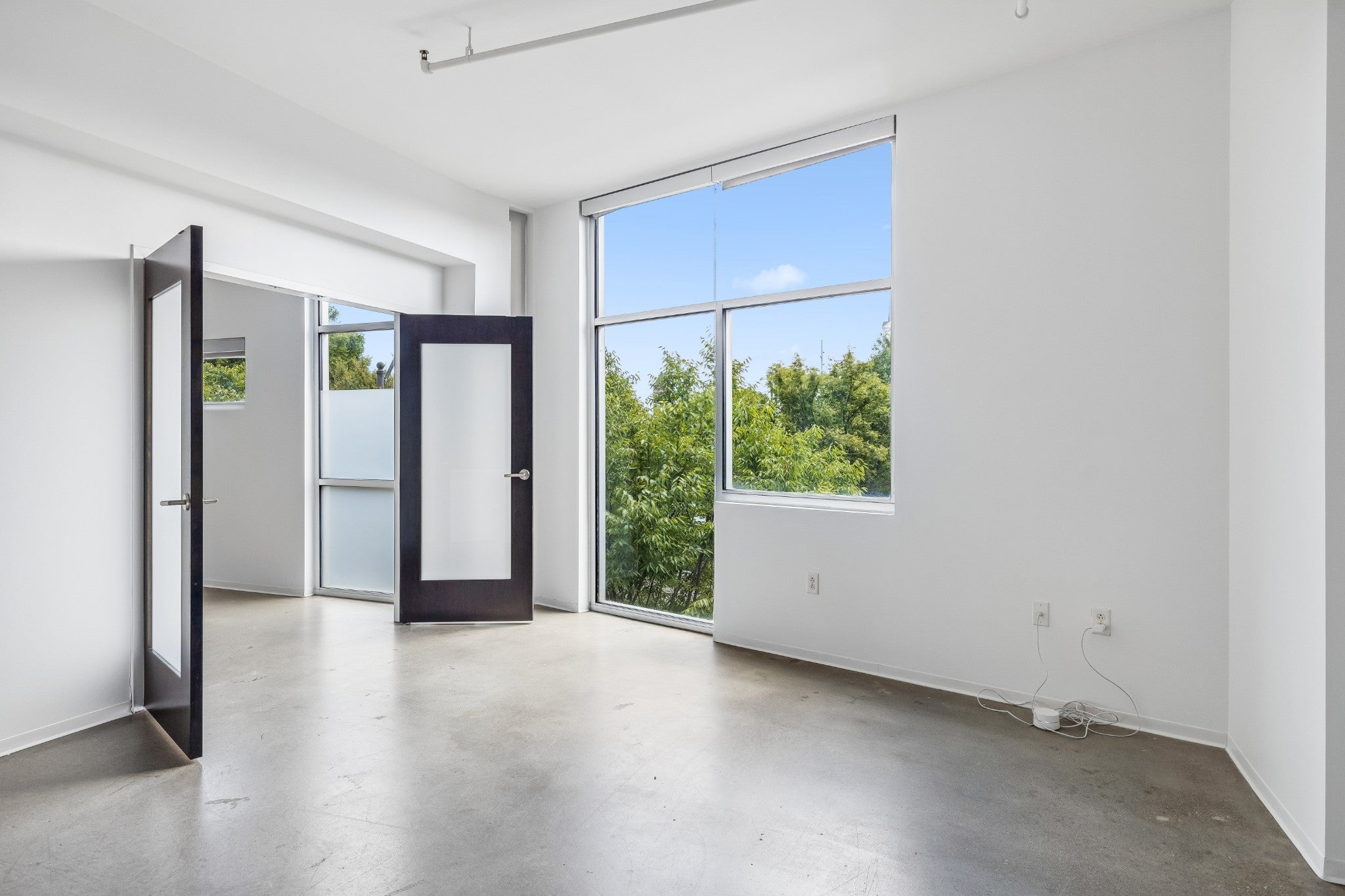 2115 Yeaman Pl 216 — photo