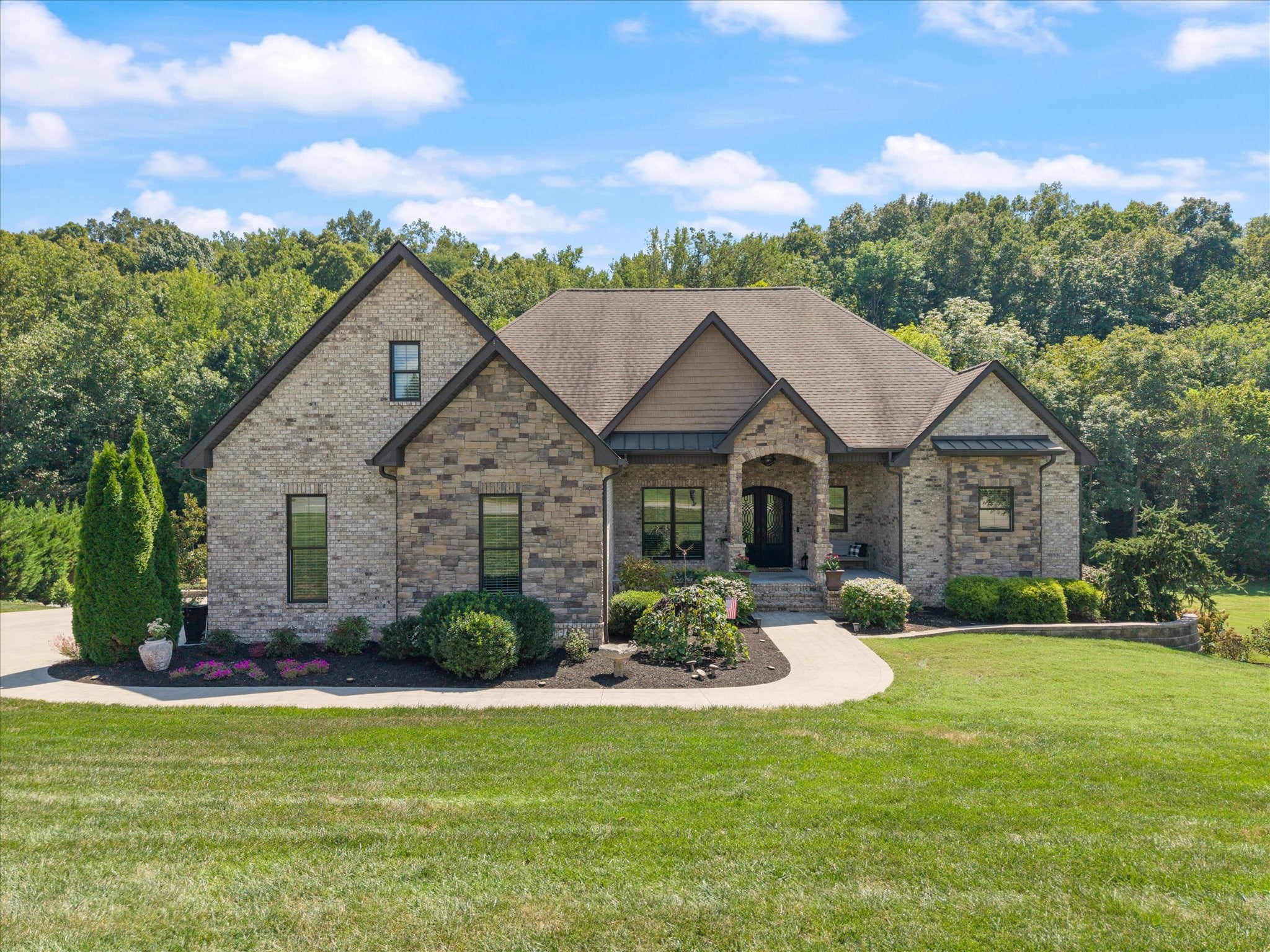341 Brigg Dr — photo