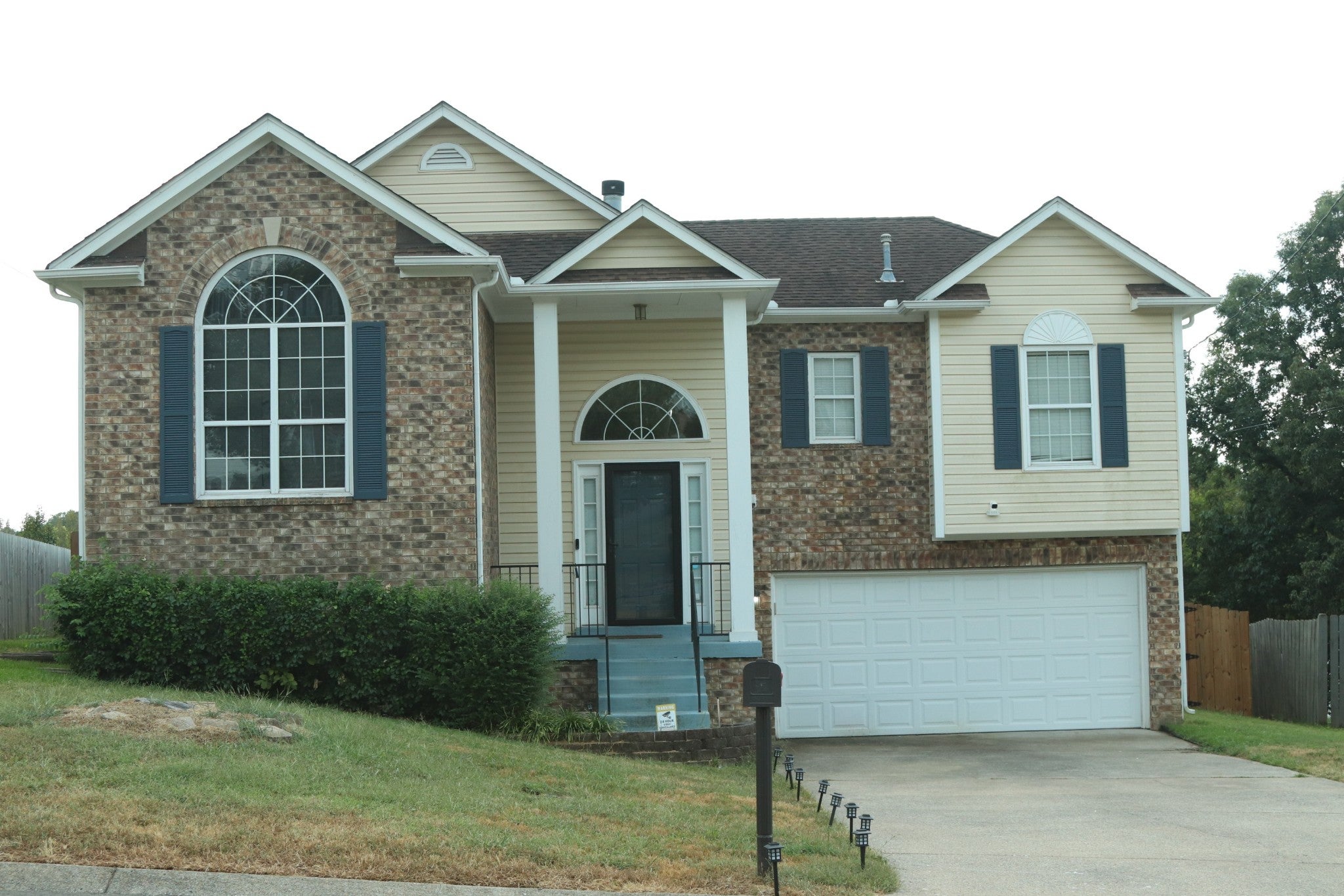 5032 Pebble Creek Dr — photo