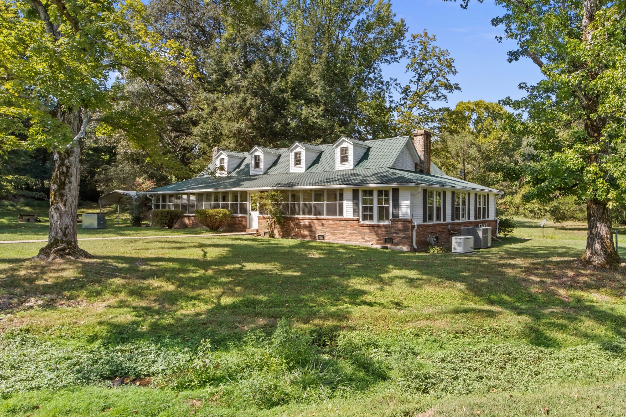 2889 Tennessee Ridge Rd — photo