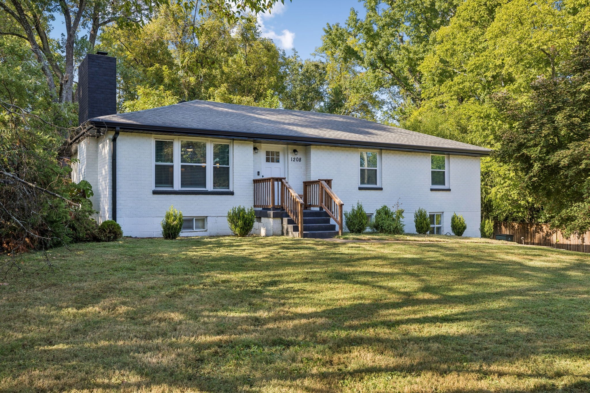 1208 Dempsey Dr — photo