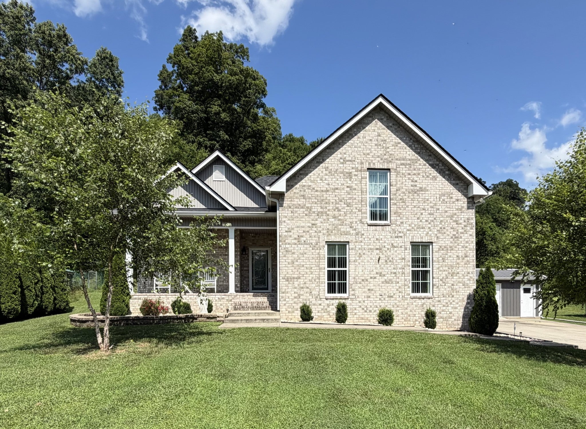 1136 Slaters Creek Rd — photo