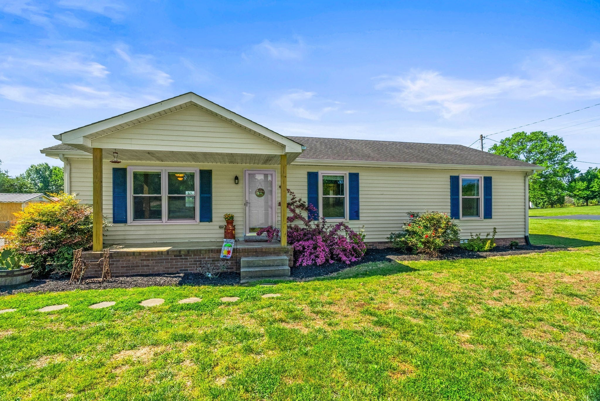 3922 Armstrong Rd — photo