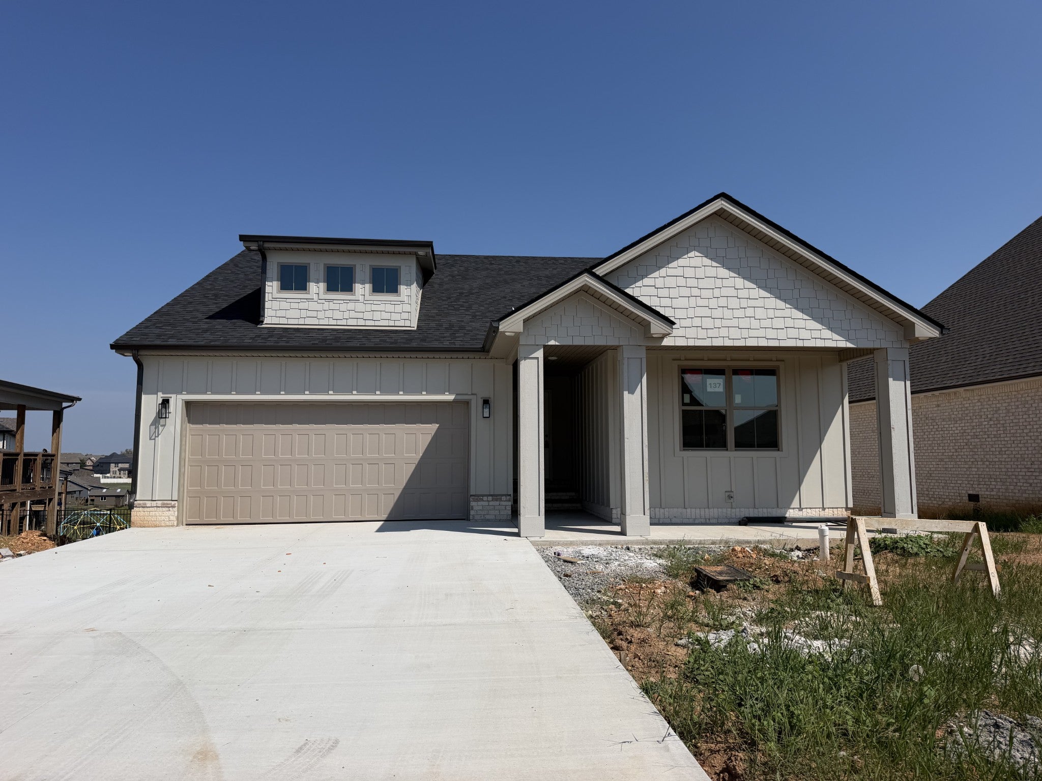 907 Bankside Dr — photo