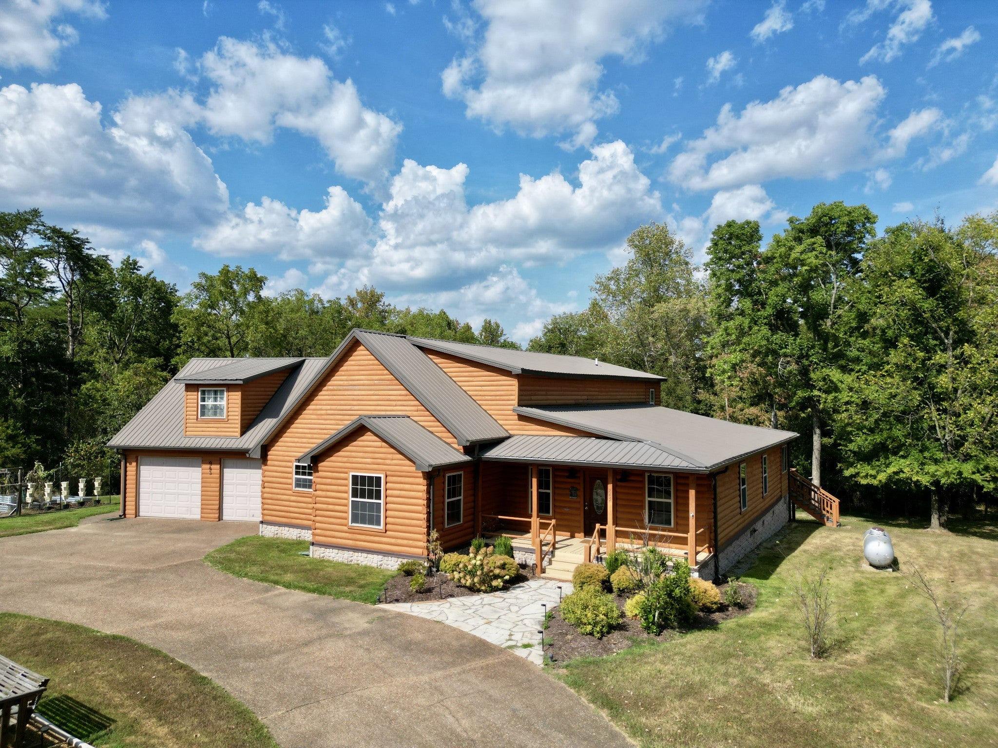 945 Canyon Run Rd — photo