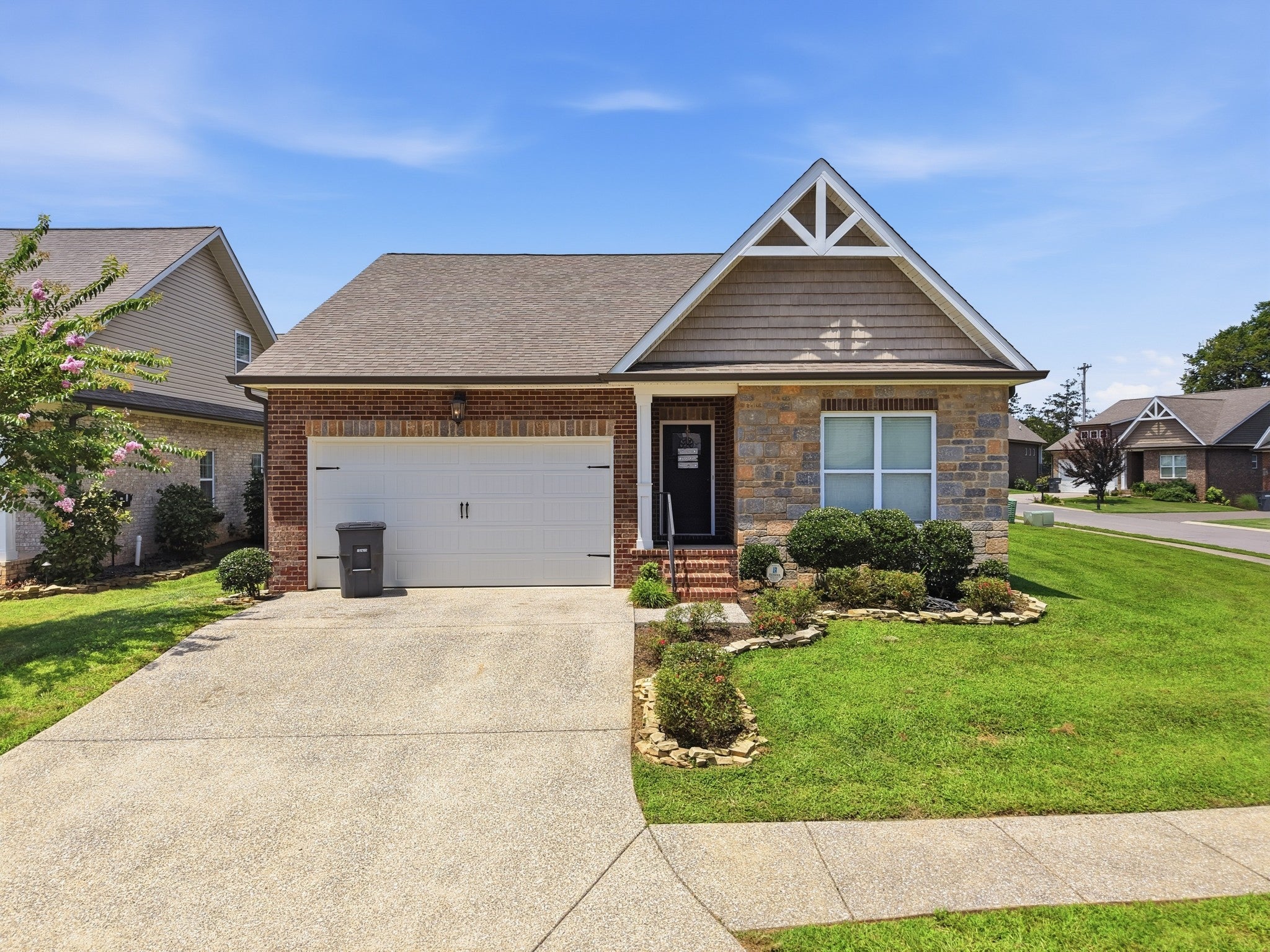 1115 Cross Pointe Dr — photo