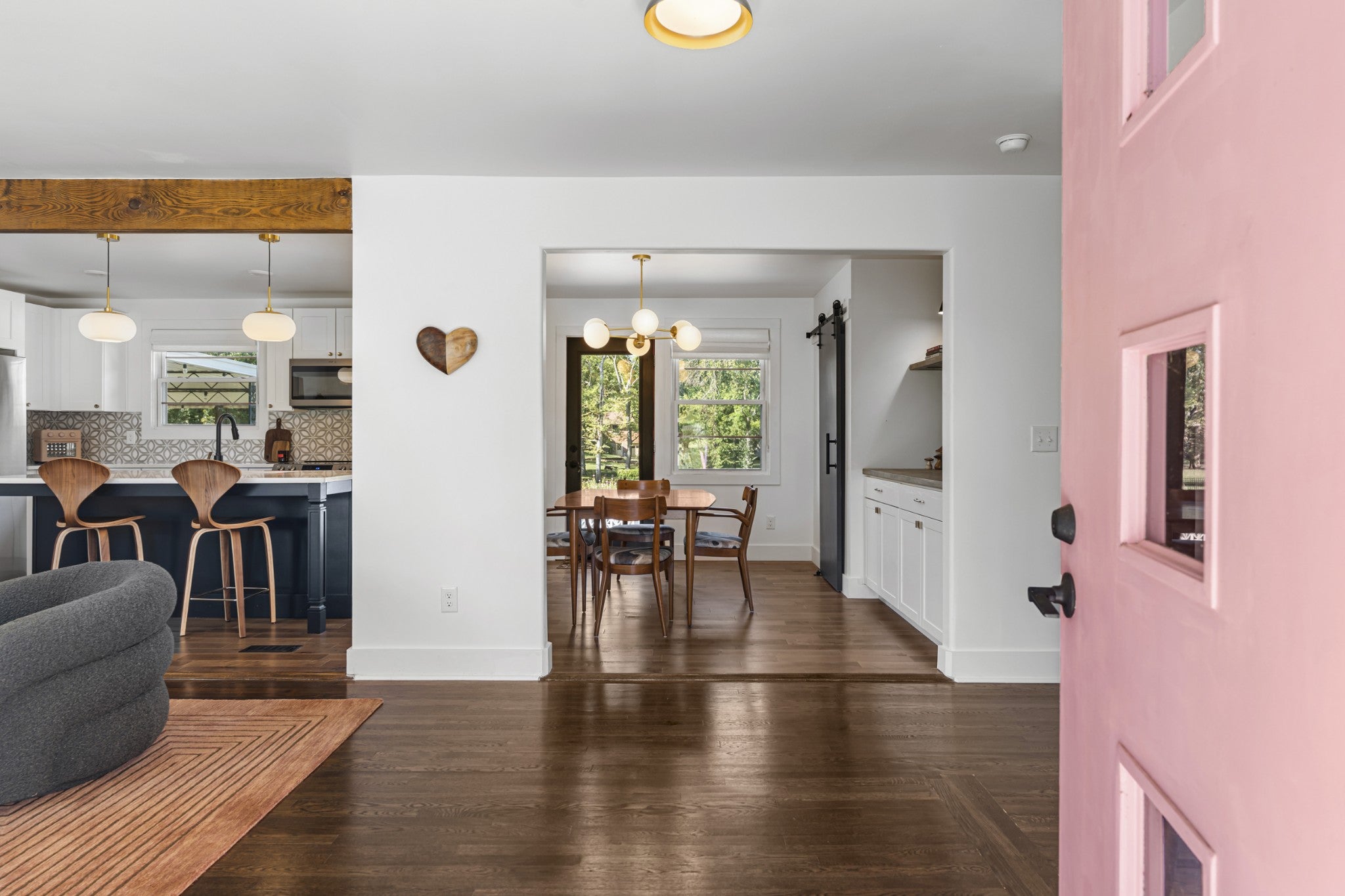 608 Oakland Dr — photo