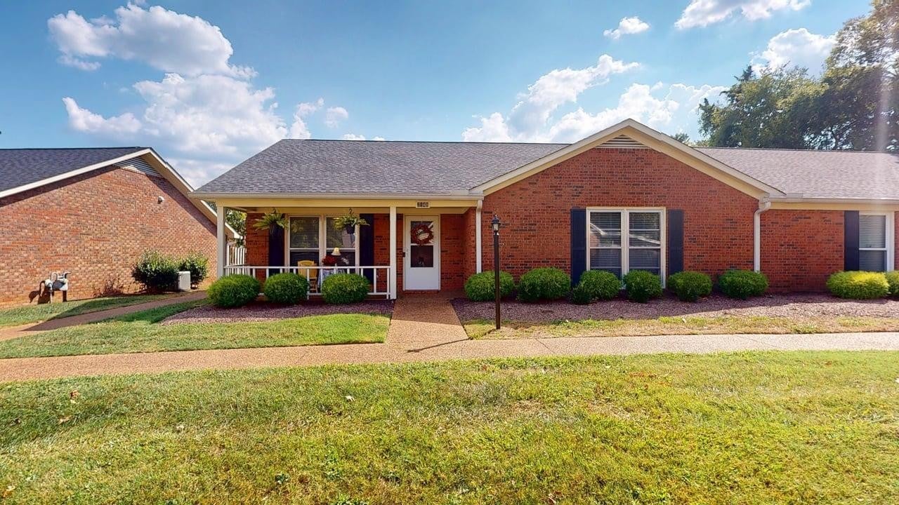2148 River Chase Dr — photo