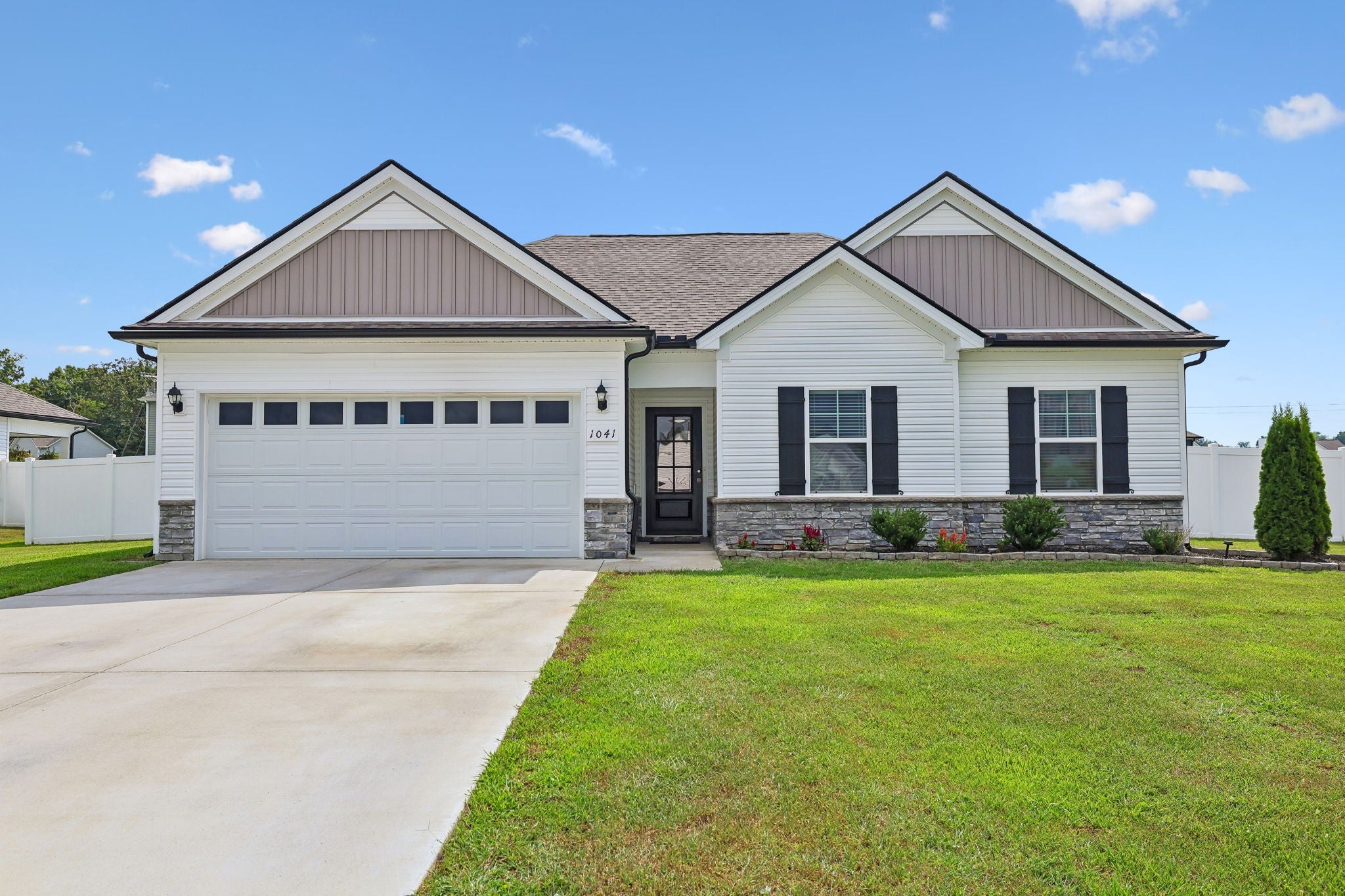 1041 Hickoryridge Dr — photo