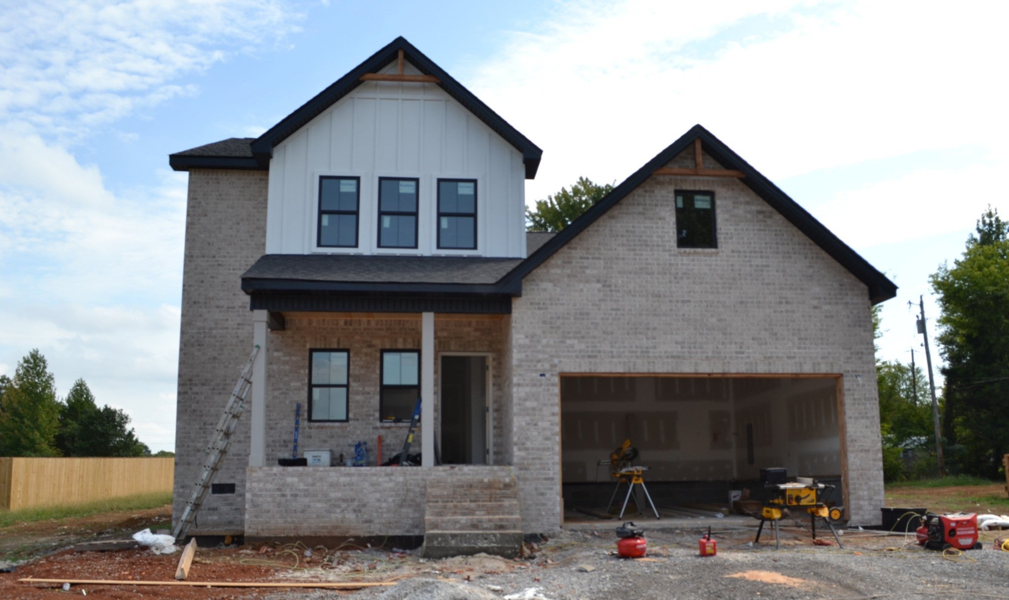 1509 Riggins Dr — photo
