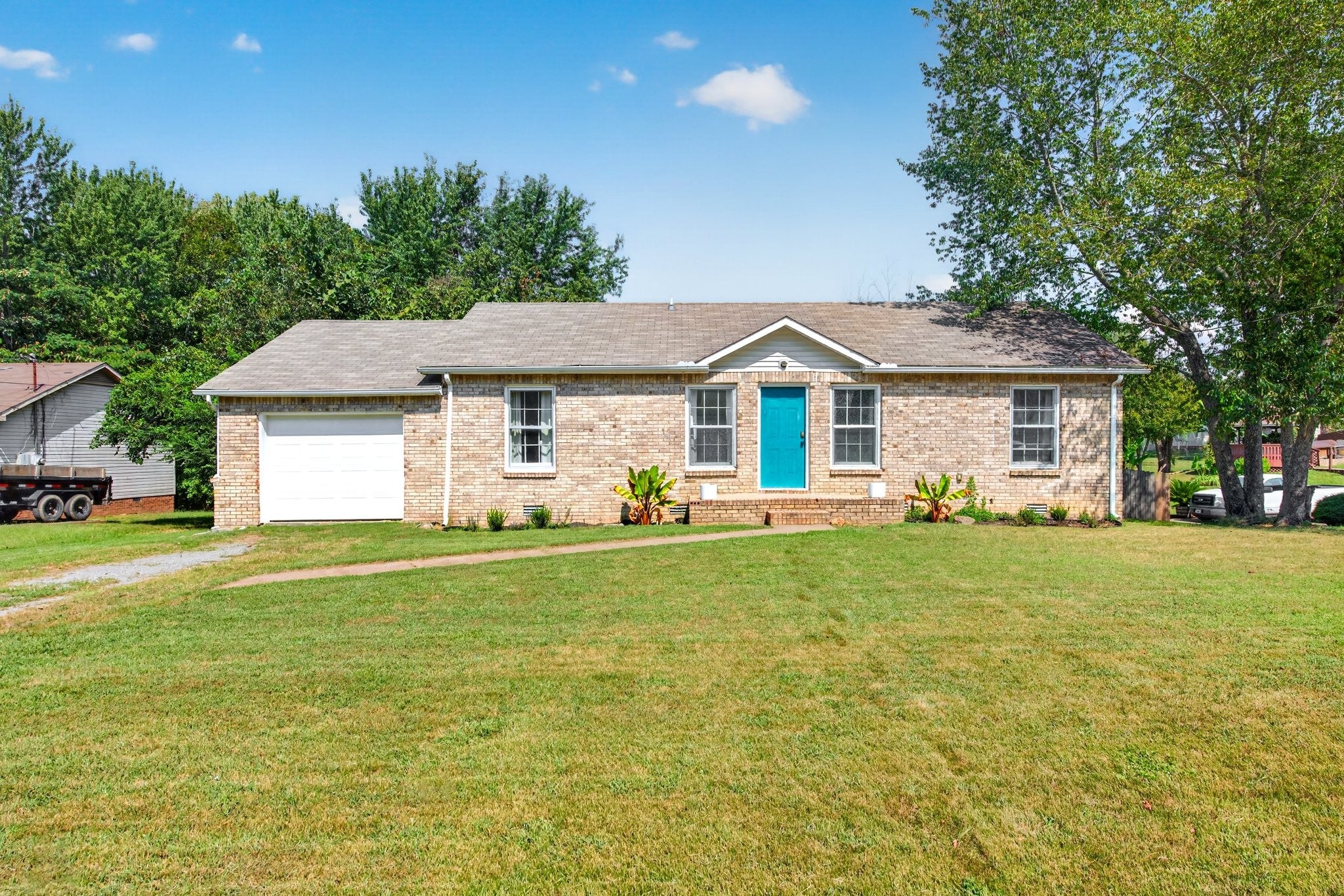205 Marshall Dr — photo